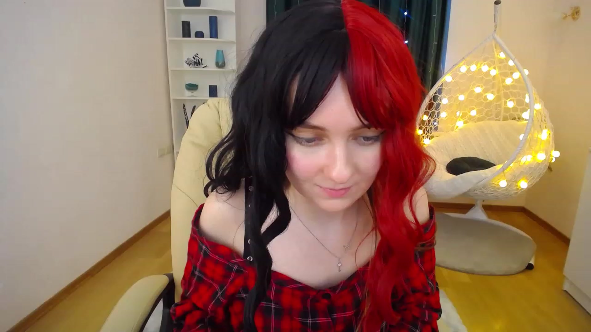 Gallery image thumbnail from OceanFeelss's myfreecams stream on, 12/23/2022, 09:47 image 13 of 20