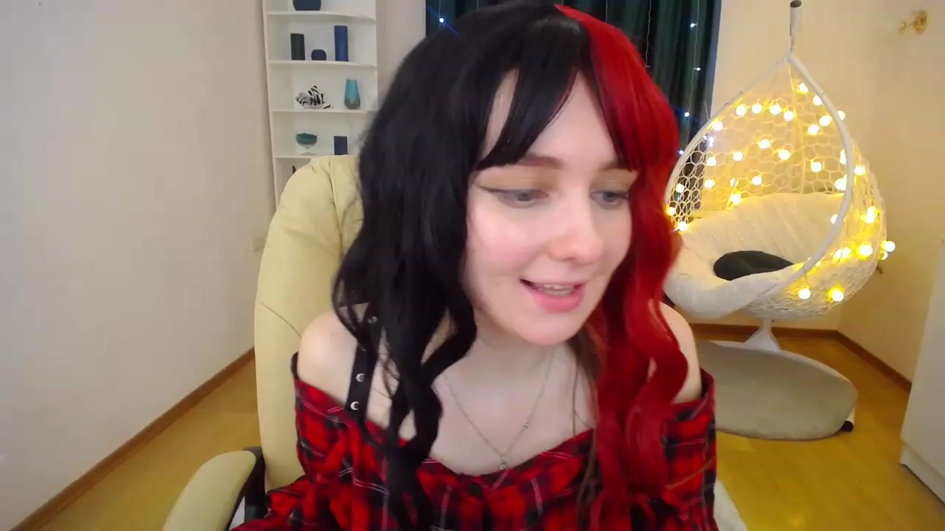 Gallery image thumbnail from OceanFeelss's myfreecams stream on, 12/23/2022, 09:47 image 19 of 20