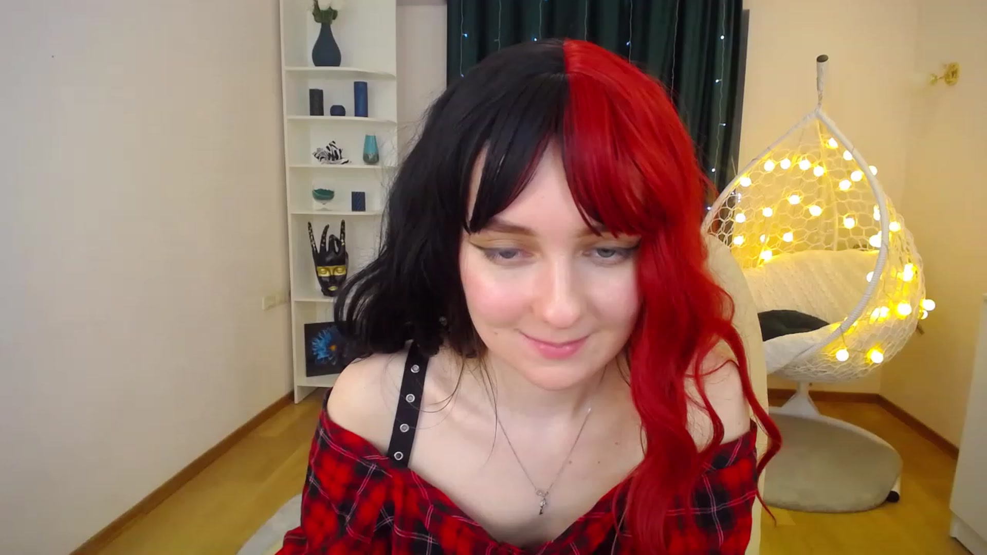Gallery image thumbnail from OceanFeelss's myfreecams stream on, 12/23/2022, 09:47 image 6 of 20