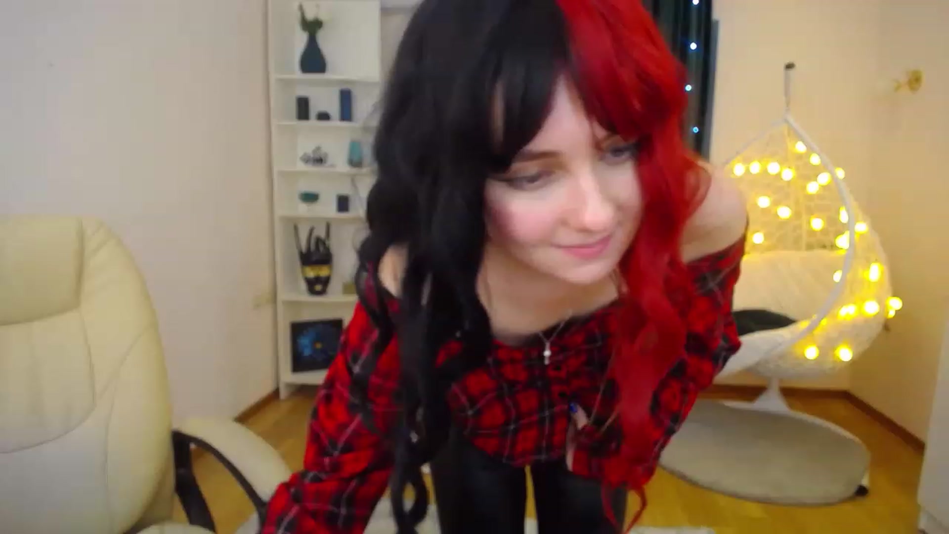 Gallery image thumbnail from OceanFeelss's myfreecams stream on, 12/23/2022, 09:47 image 11 of 20