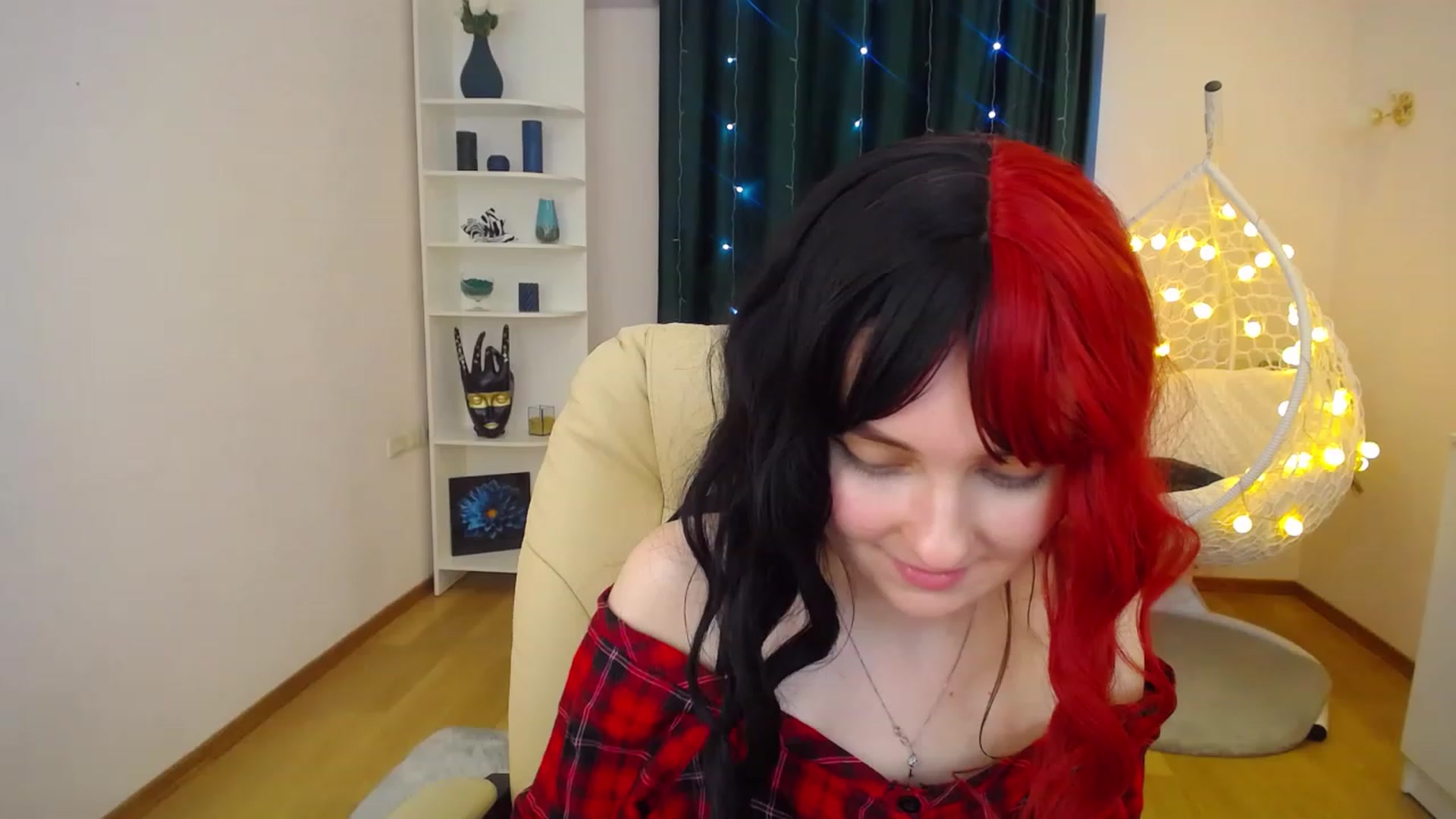 Gallery image thumbnail from OceanFeelss's myfreecams stream on, 12/23/2022, 09:47 image 1 of 20