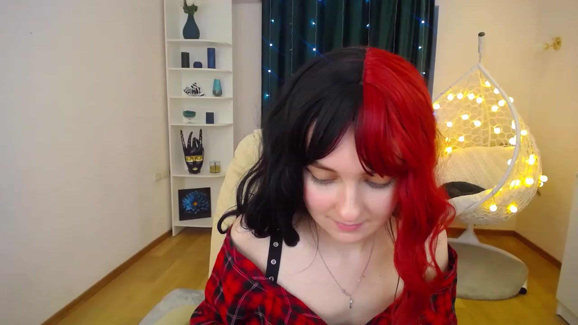 Gallery image thumbnail from OceanFeelss's myfreecams stream on, 12/23/2022, 09:47 image 2 of 20