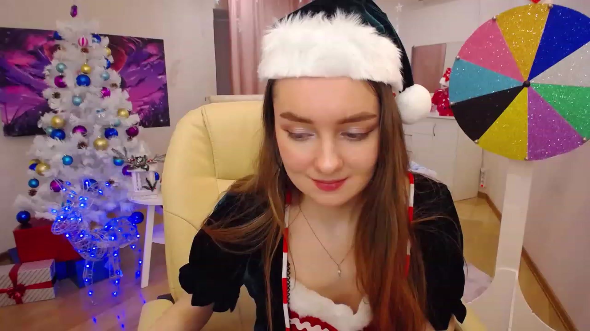Gallery image thumbnail from OceanFeelss's myfreecams stream on, 12/24/2022, 11:54 image 3 of 20