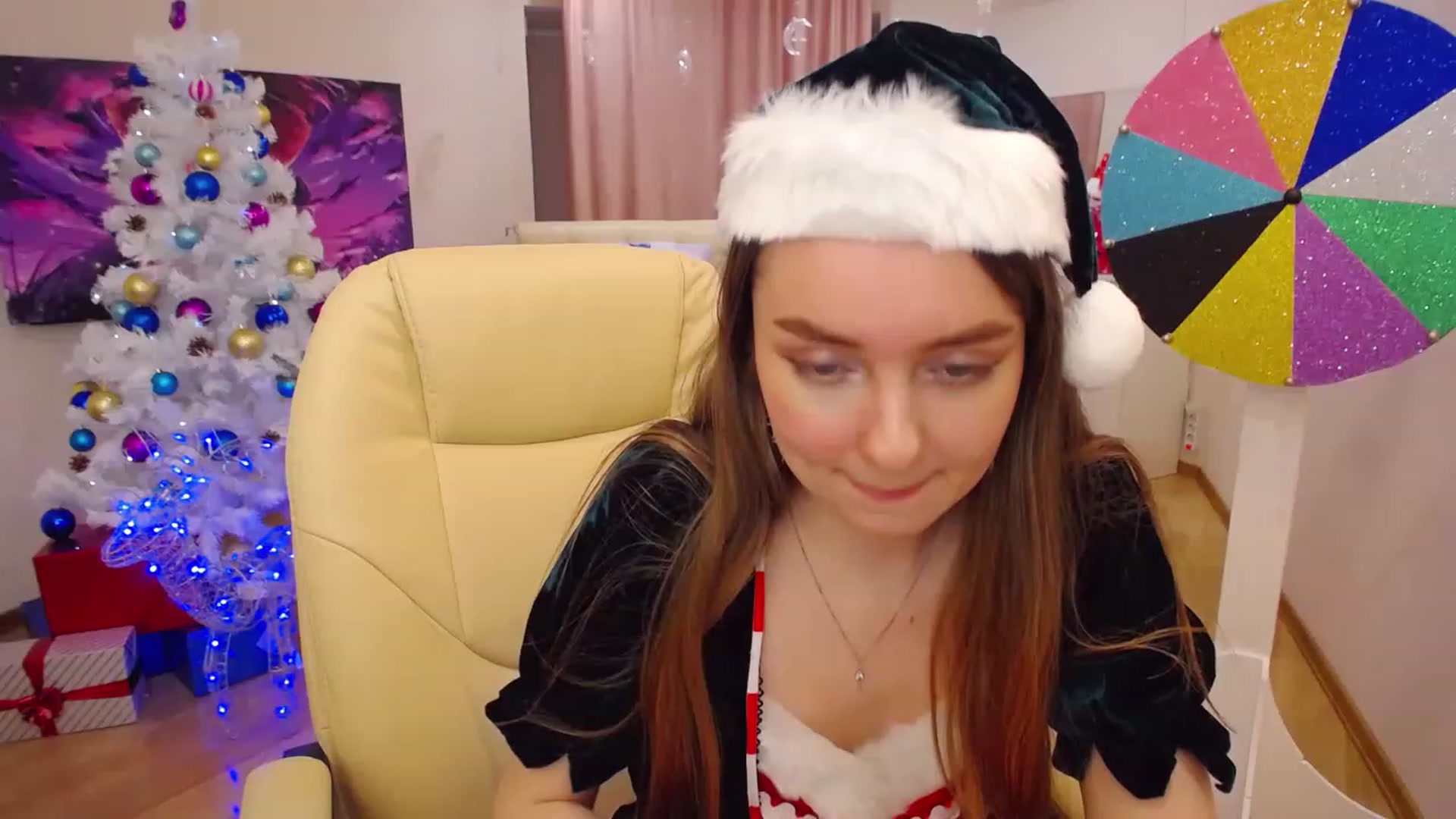 Gallery image thumbnail from OceanFeelss's myfreecams stream on, 12/24/2022, 11:54 image 20 of 20