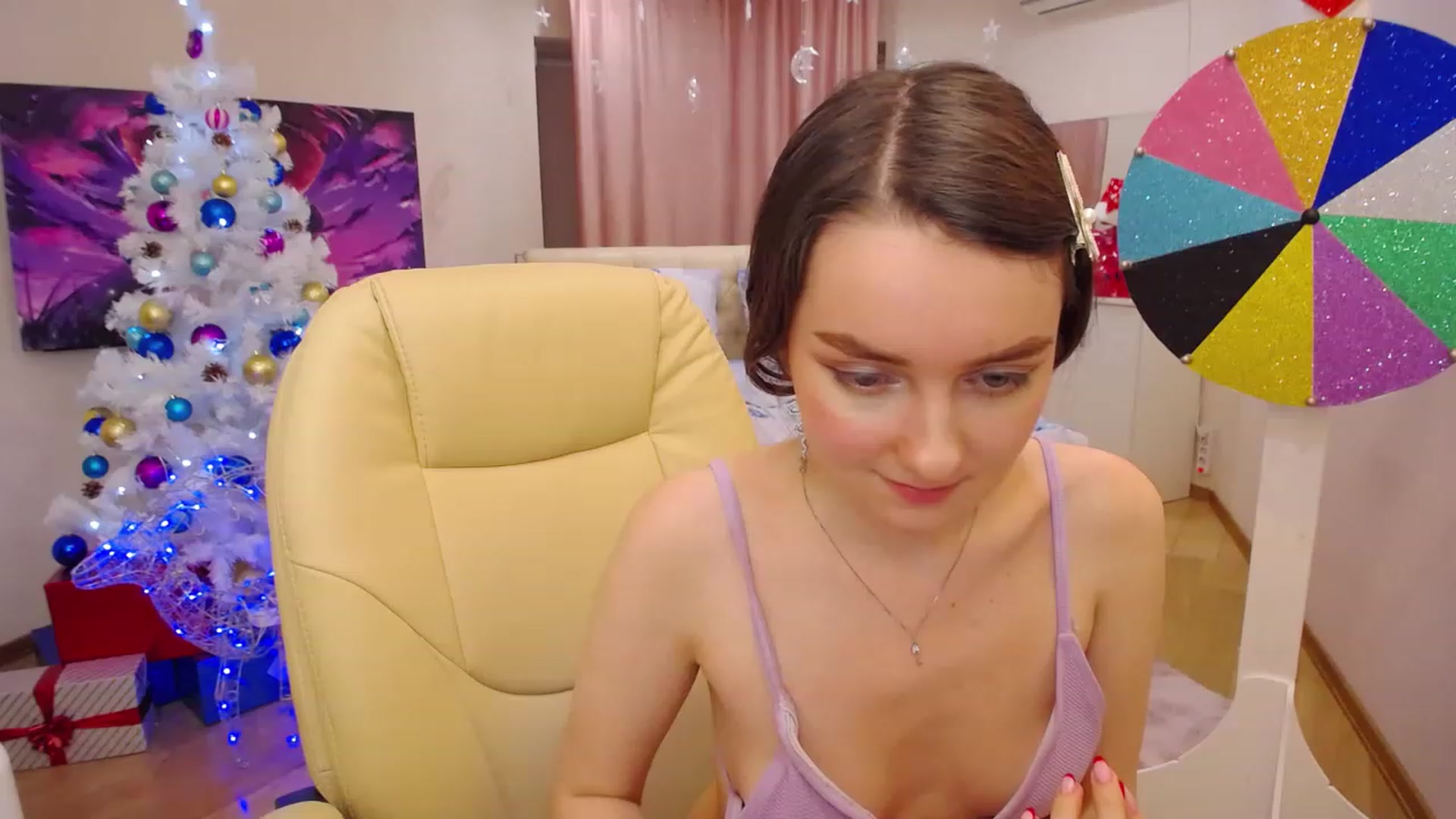 Gallery image thumbnail from OceanFeelss's myfreecams stream on, 12/24/2022, 14:46 image 9 of 20