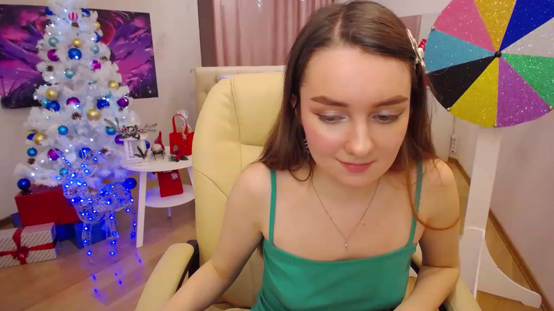Gallery image thumbnail from OceanFeelss's myfreecams stream on, 12/24/2022, 14:46 image 1 of 20