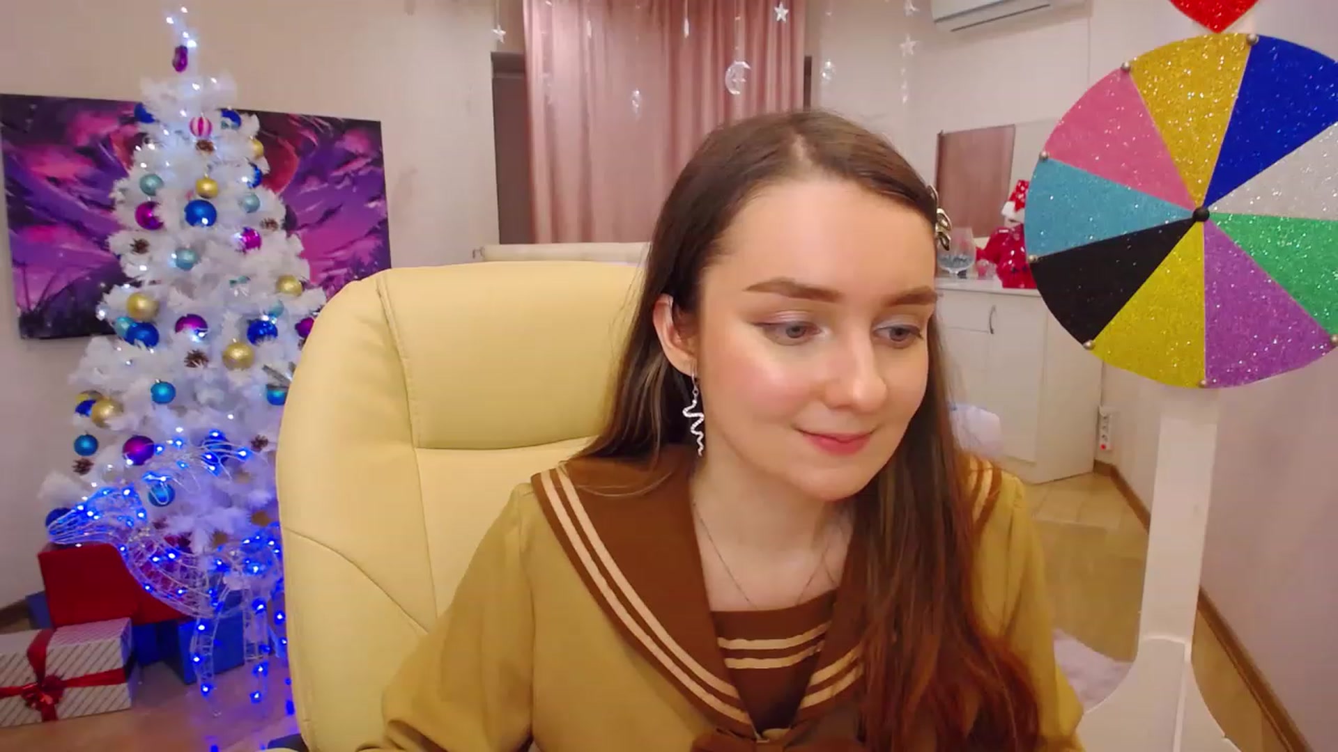 Gallery image thumbnail from OceanFeelss's myfreecams stream on, 12/24/2022, 17:05 image 5 of 20