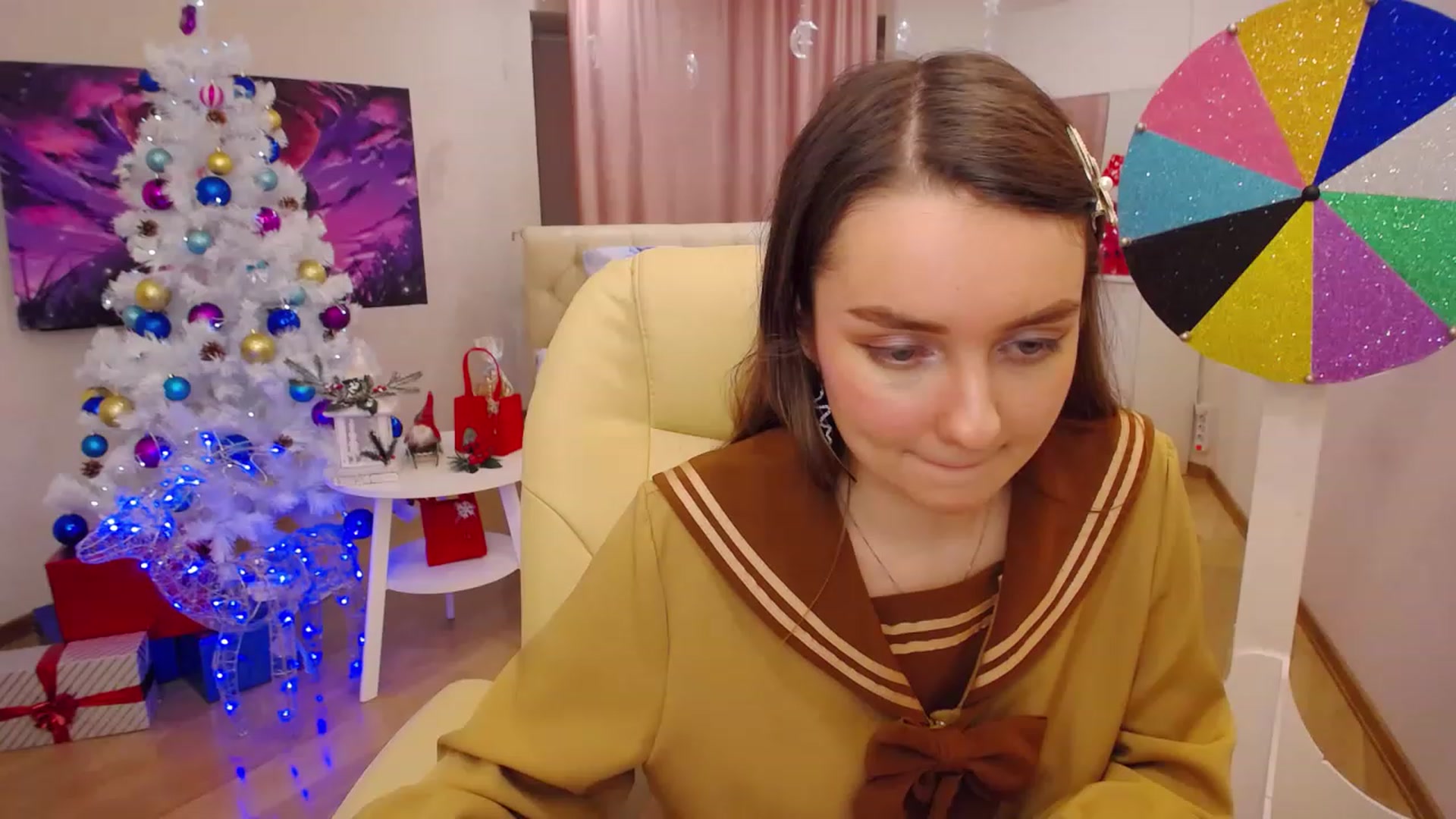 Gallery image thumbnail from OceanFeelss's myfreecams stream on, 12/24/2022, 17:05 image 18 of 20