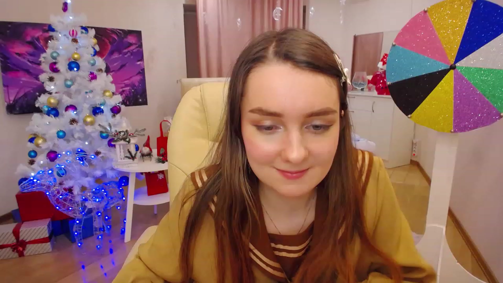 Gallery image thumbnail from OceanFeelss's myfreecams stream on, 12/24/2022, 17:05 image 15 of 20