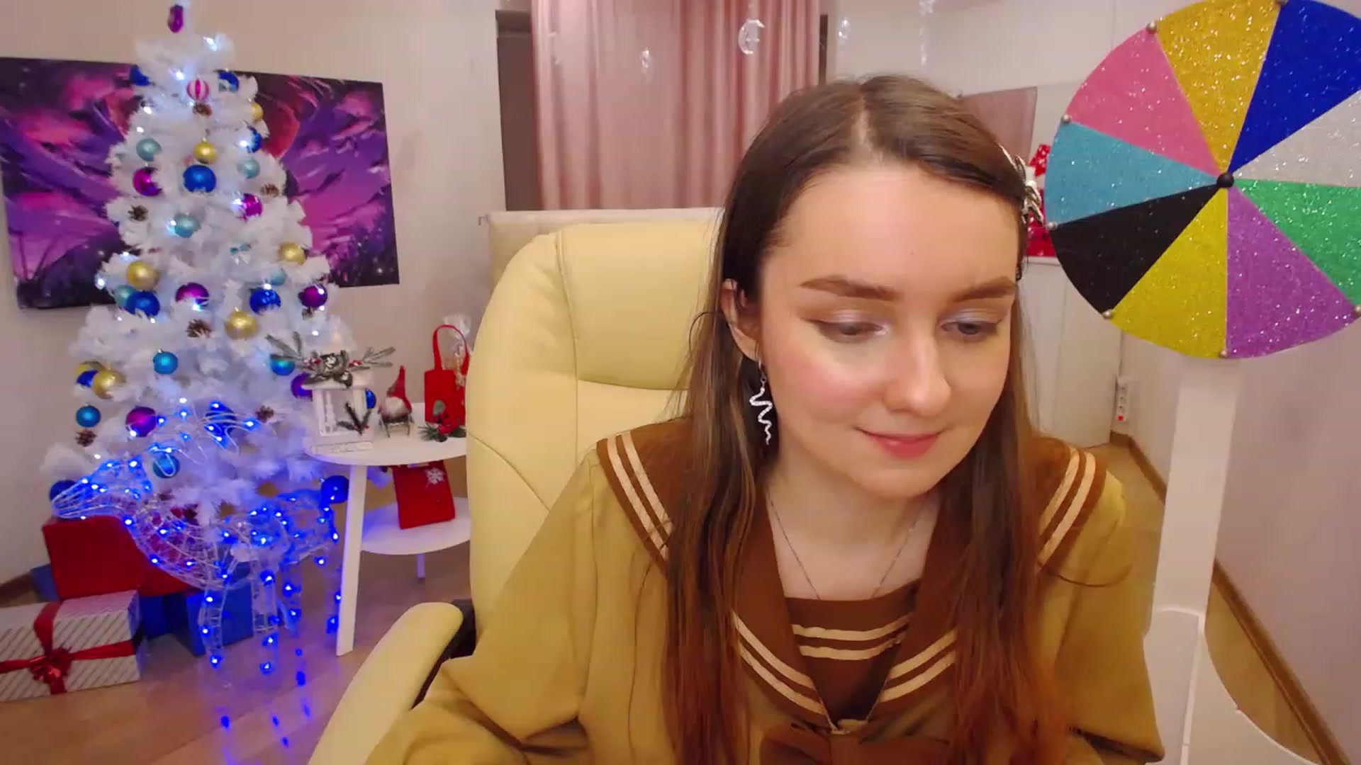 Gallery image thumbnail from OceanFeelss's myfreecams stream on, 12/24/2022, 17:05 image 16 of 20