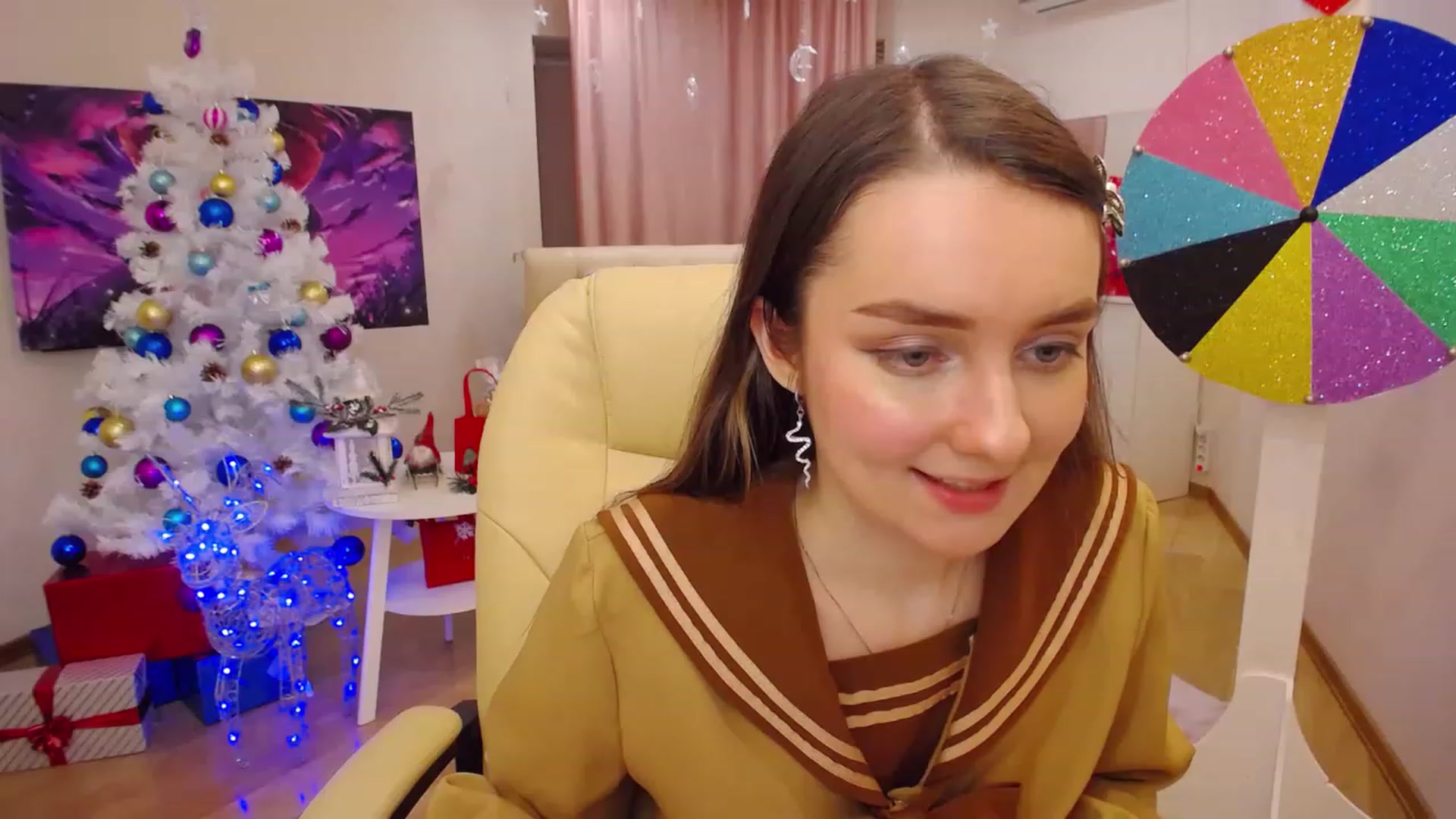 Gallery image thumbnail from OceanFeelss's myfreecams stream on, 12/24/2022, 17:05 image 2 of 20