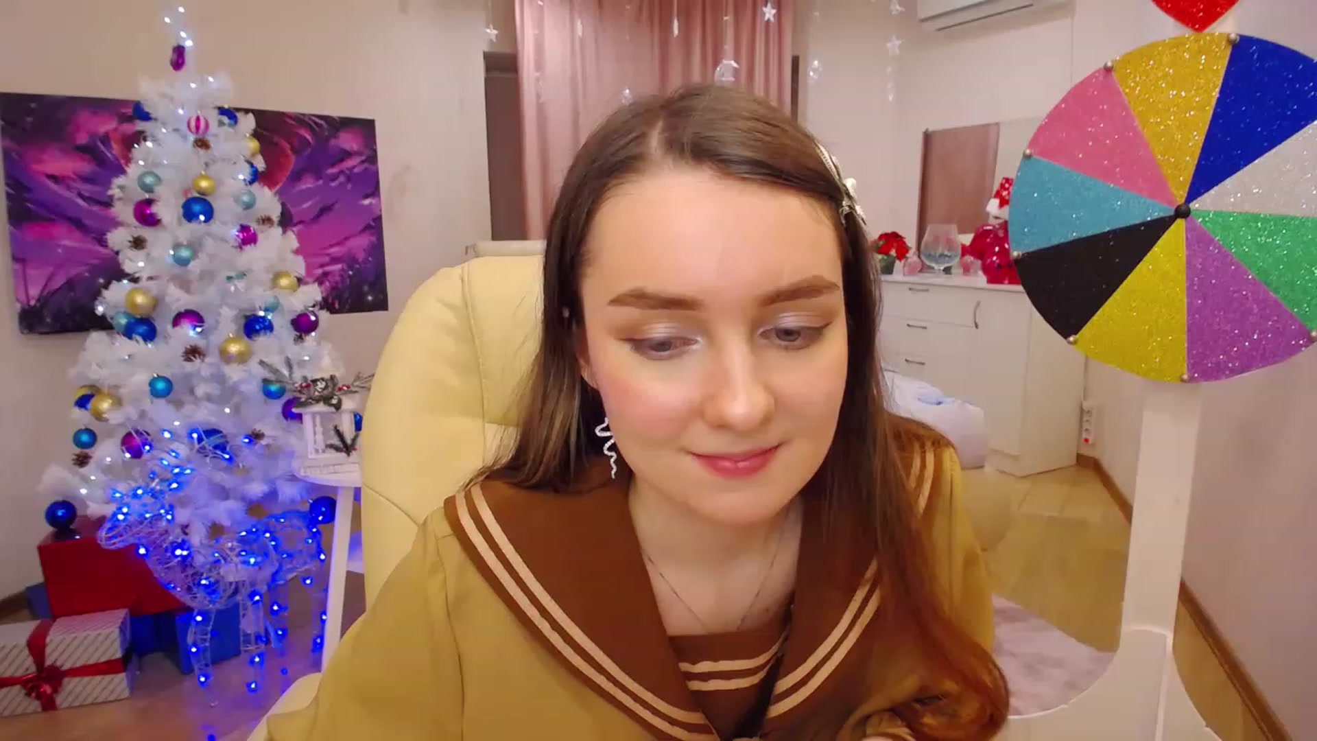 Gallery image thumbnail from OceanFeelss's myfreecams stream on, 12/24/2022, 17:05 image 8 of 20