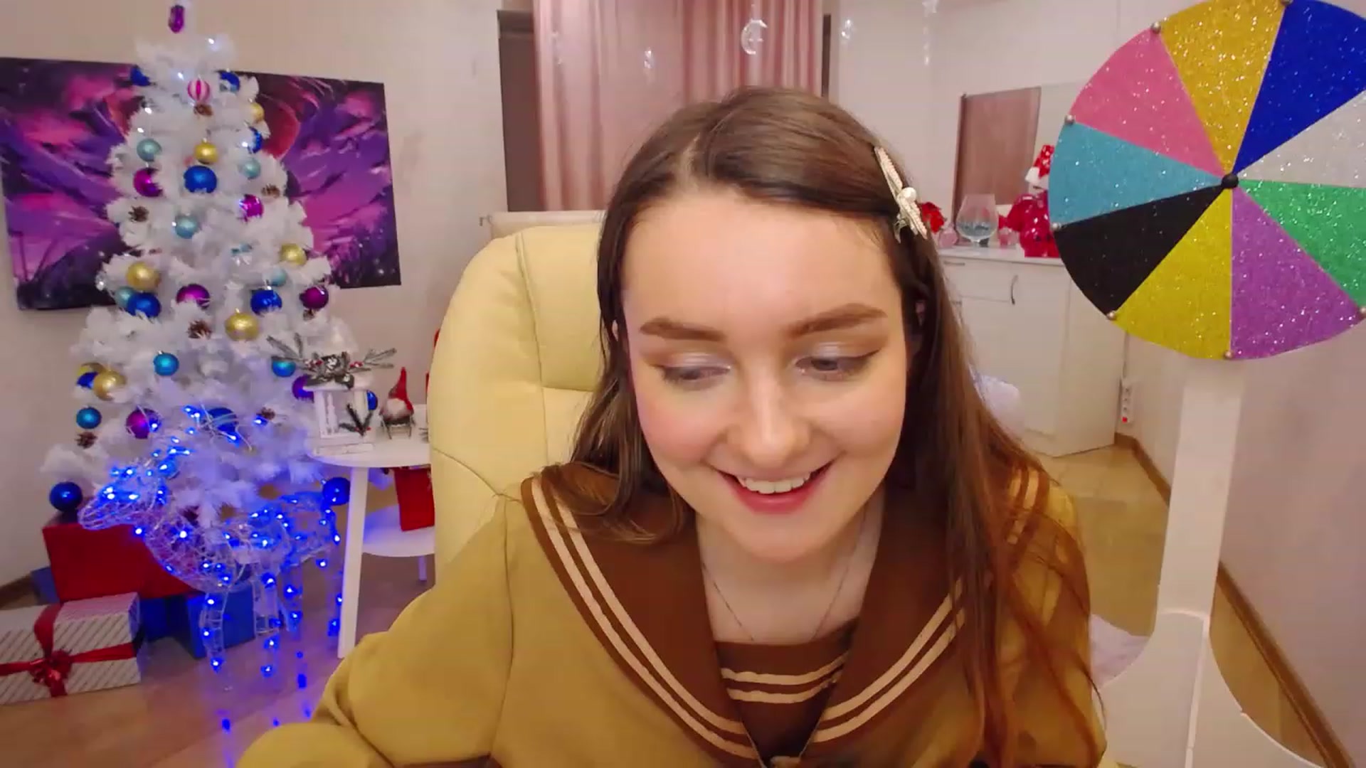 Gallery image thumbnail from OceanFeelss's myfreecams stream on, 12/24/2022, 17:05 image 14 of 20