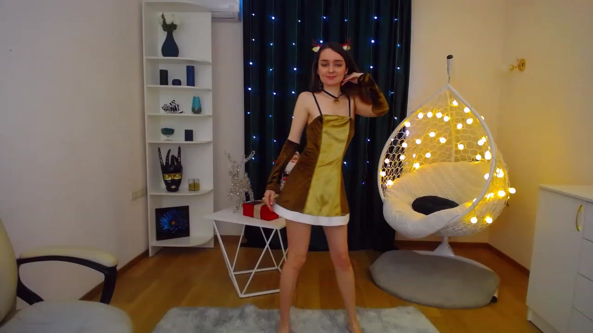 Gallery image thumbnail from OceanFeelss's myfreecams stream on, 12/26/2022, 11:30 image 19 of 20