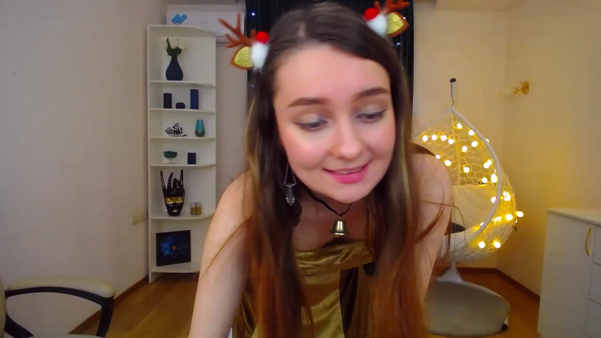 Gallery image thumbnail from OceanFeelss's myfreecams stream on, 12/26/2022, 11:30 image 12 of 20