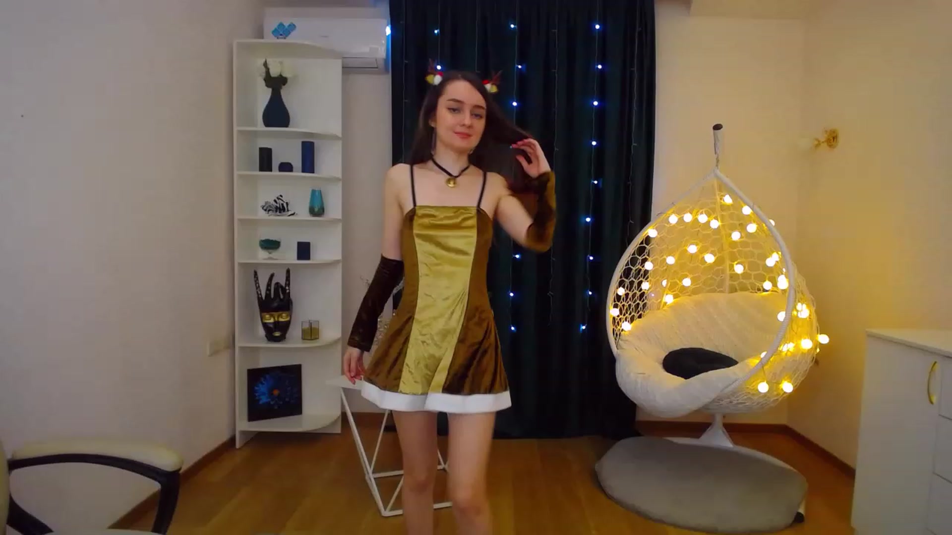 Gallery image thumbnail from OceanFeelss's myfreecams stream on, 12/26/2022, 11:30 image 11 of 20