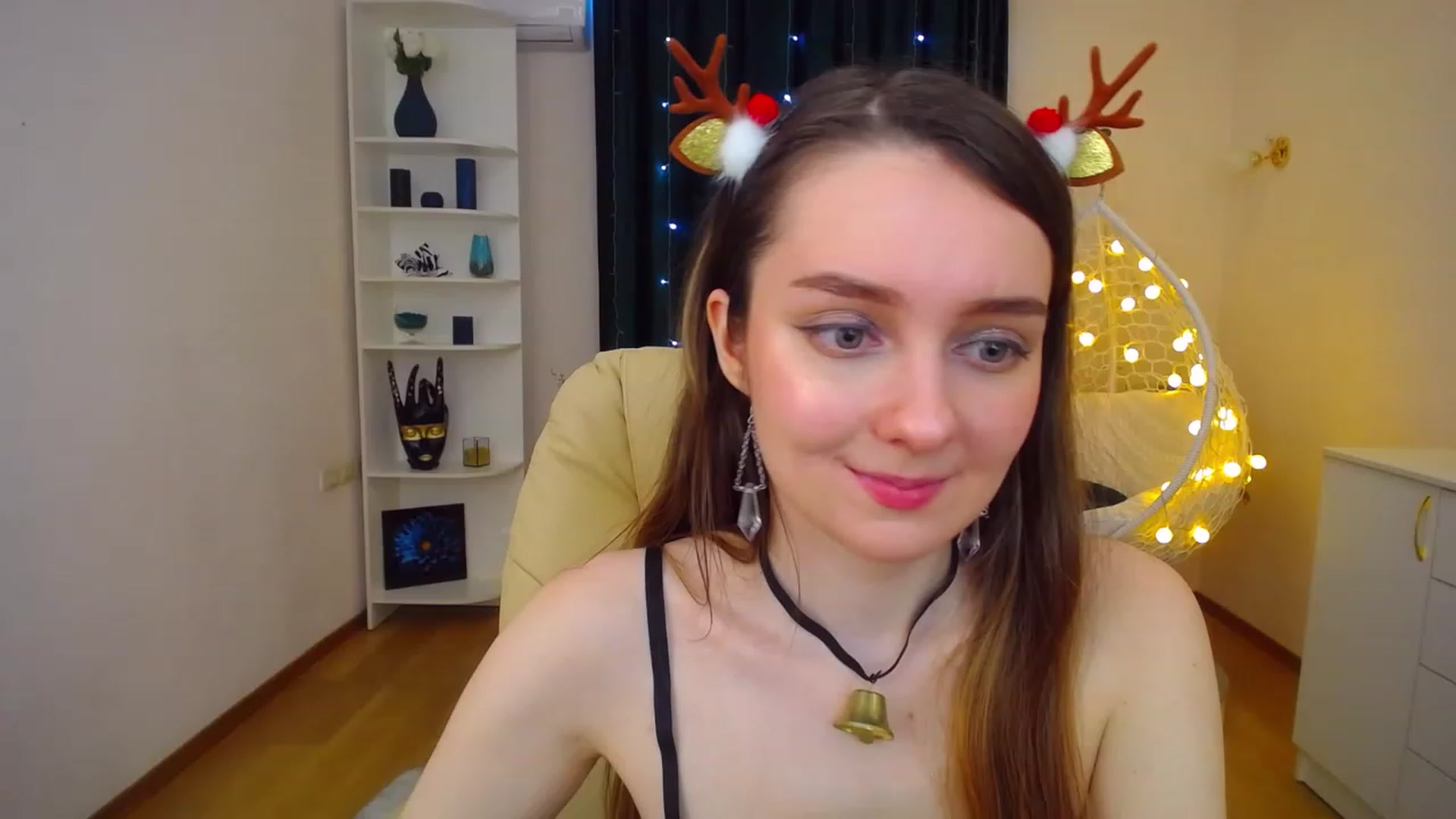 Gallery image thumbnail from OceanFeelss's myfreecams stream on, 12/26/2022, 11:30 image 14 of 20