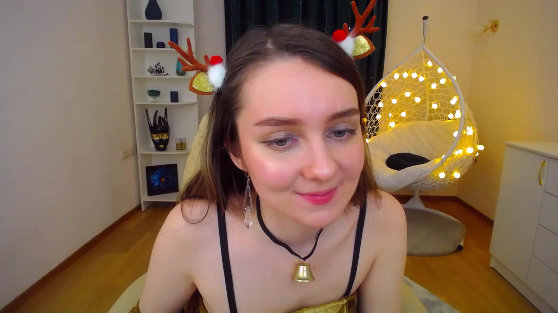 Gallery image thumbnail from OceanFeelss's myfreecams stream on, 12/26/2022, 12:35 image 14 of 20
