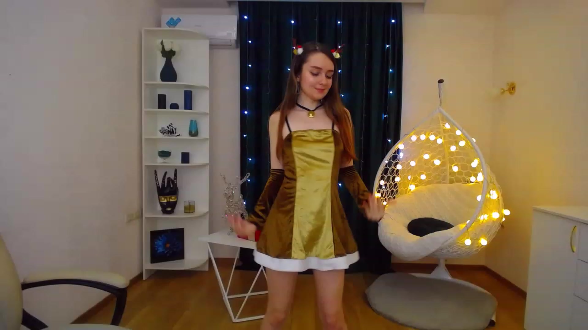 Gallery image thumbnail from OceanFeelss's myfreecams stream on, 12/26/2022, 12:35 image 1 of 20