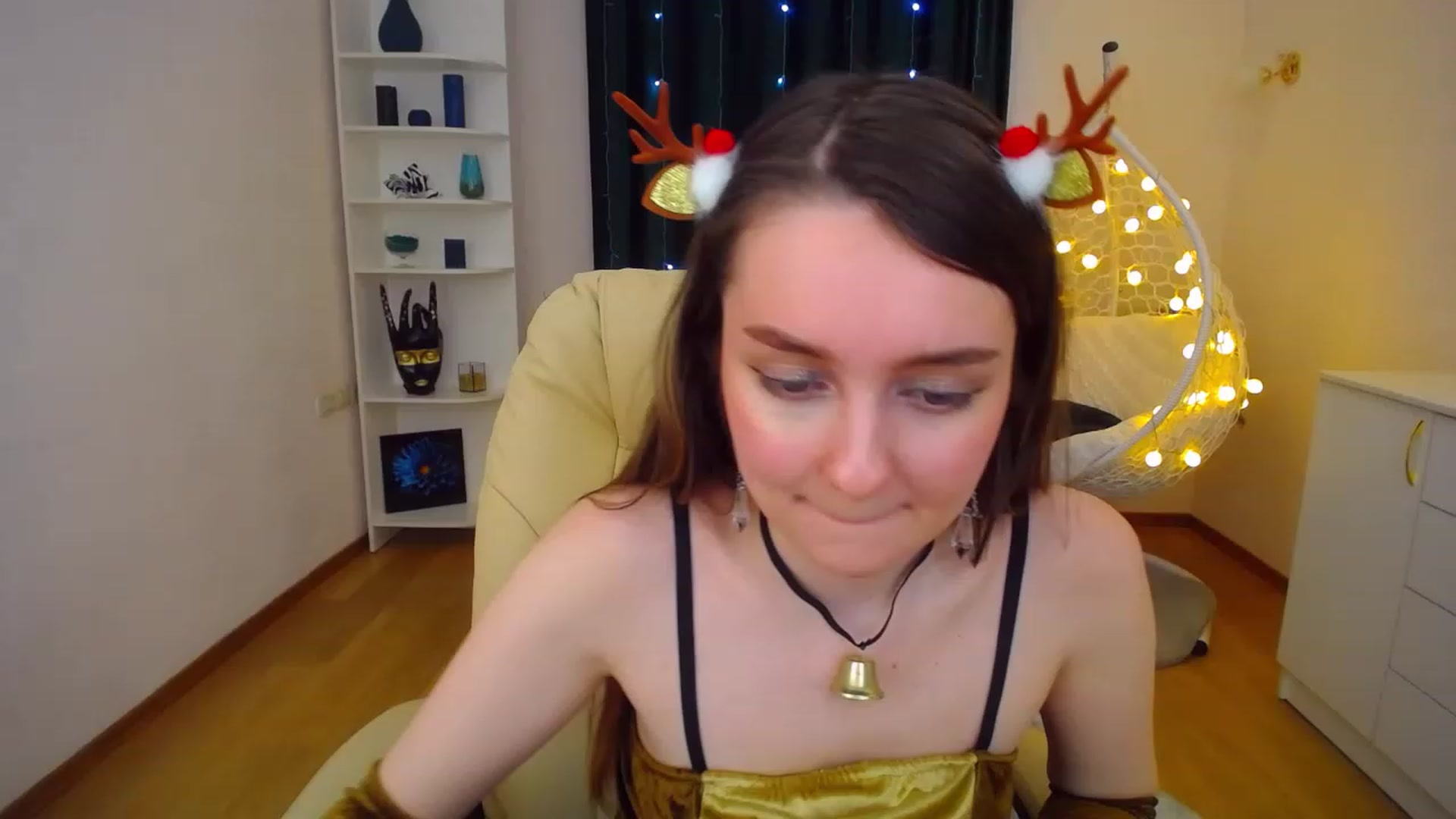 Gallery image thumbnail from OceanFeelss's myfreecams stream on, 12/26/2022, 12:35 image 11 of 20