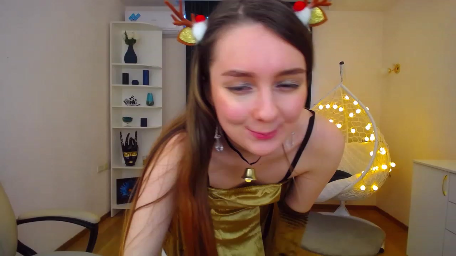 Gallery image thumbnail from OceanFeelss's myfreecams stream on, 12/26/2022, 12:35 image 3 of 20