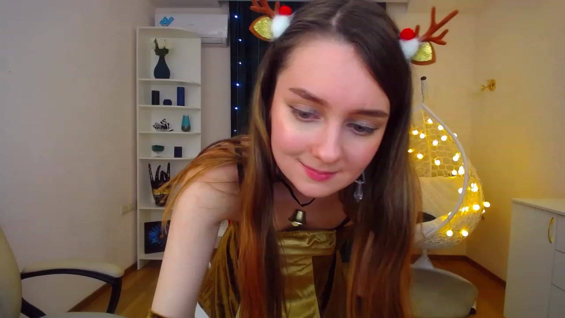 Gallery image thumbnail from OceanFeelss's myfreecams stream on, 12/26/2022, 12:35 image 6 of 20