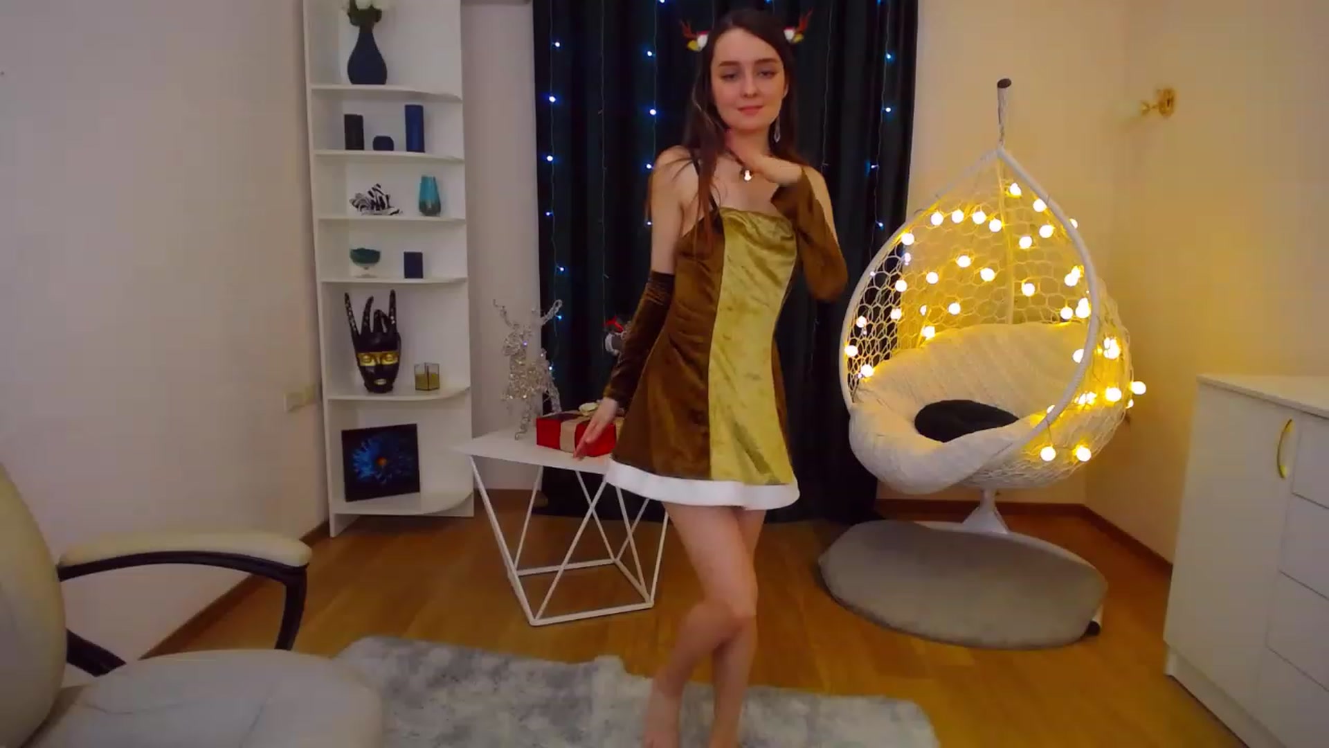 Gallery image thumbnail from OceanFeelss's myfreecams stream on, 12/26/2022, 15:38 image 15 of 20