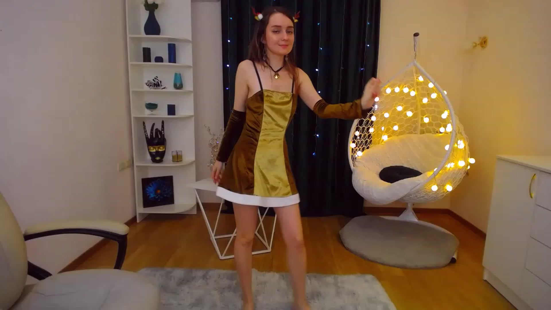 Gallery image thumbnail from OceanFeelss's myfreecams stream on, 12/26/2022, 15:38 image 17 of 20