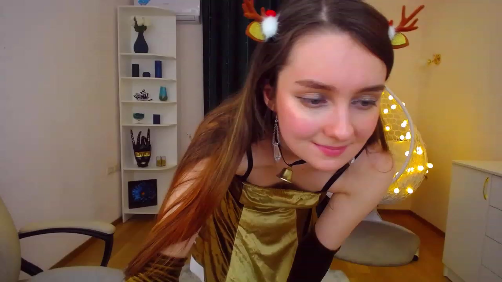 Gallery image thumbnail from OceanFeelss's myfreecams stream on, 12/26/2022, 15:38 image 11 of 20
