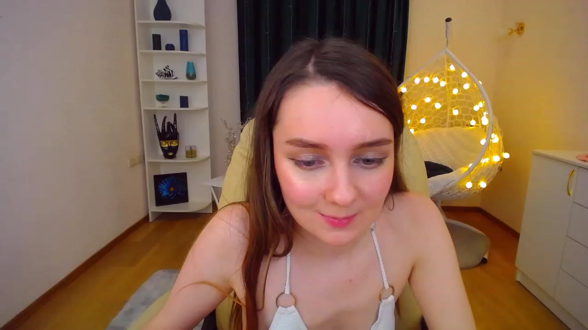 Gallery image thumbnail from OceanFeelss's myfreecams stream on, 12/26/2022, 16:59 image 11 of 20