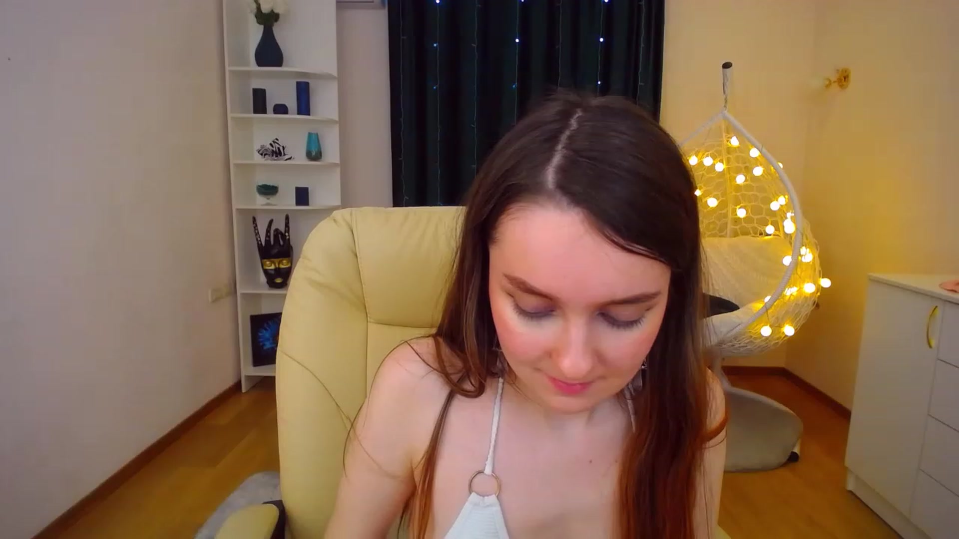 Gallery image thumbnail from OceanFeelss's myfreecams stream on, 12/26/2022, 16:59 image 7 of 20