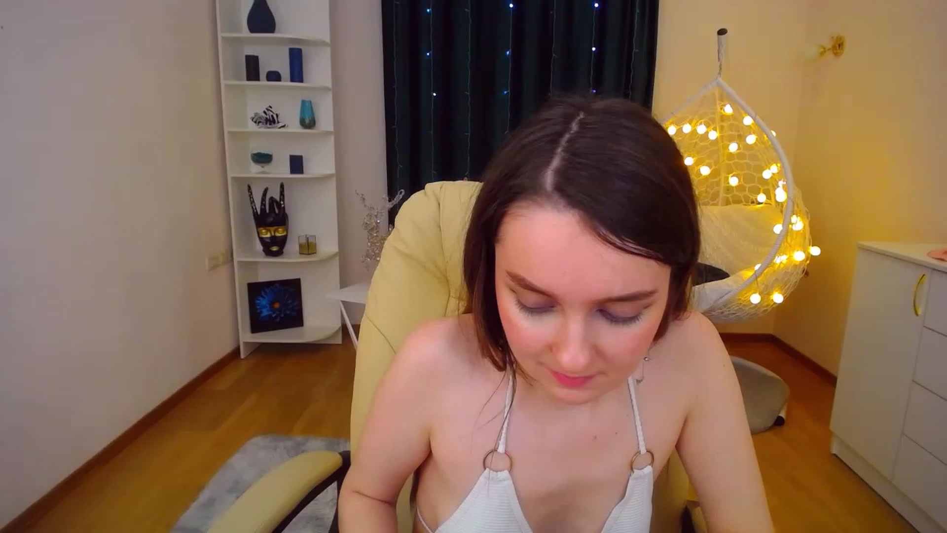 Gallery image thumbnail from OceanFeelss's myfreecams stream on, 12/26/2022, 16:59 image 19 of 20