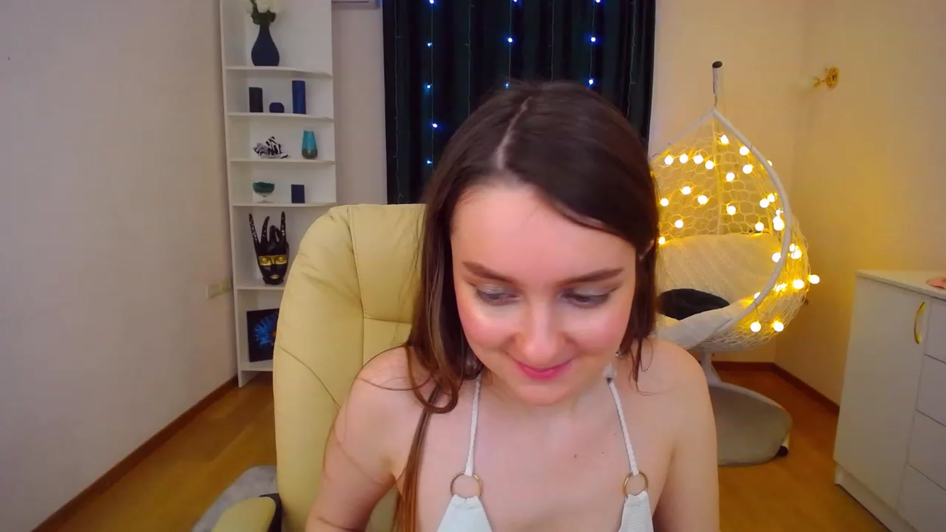 Gallery image thumbnail from OceanFeelss's myfreecams stream on, 12/26/2022, 16:59 image 8 of 20