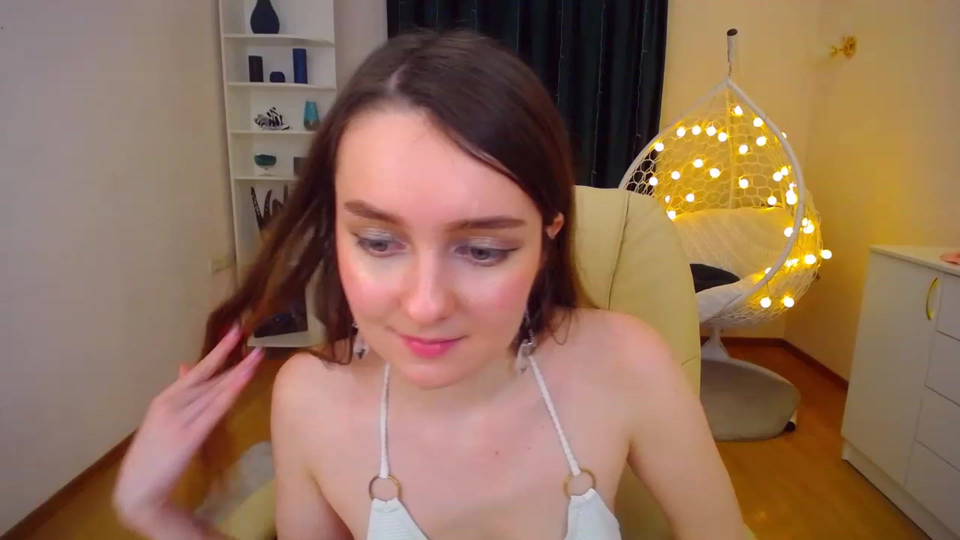 Gallery image thumbnail from OceanFeelss's myfreecams stream on, 12/26/2022, 16:59 image 14 of 20
