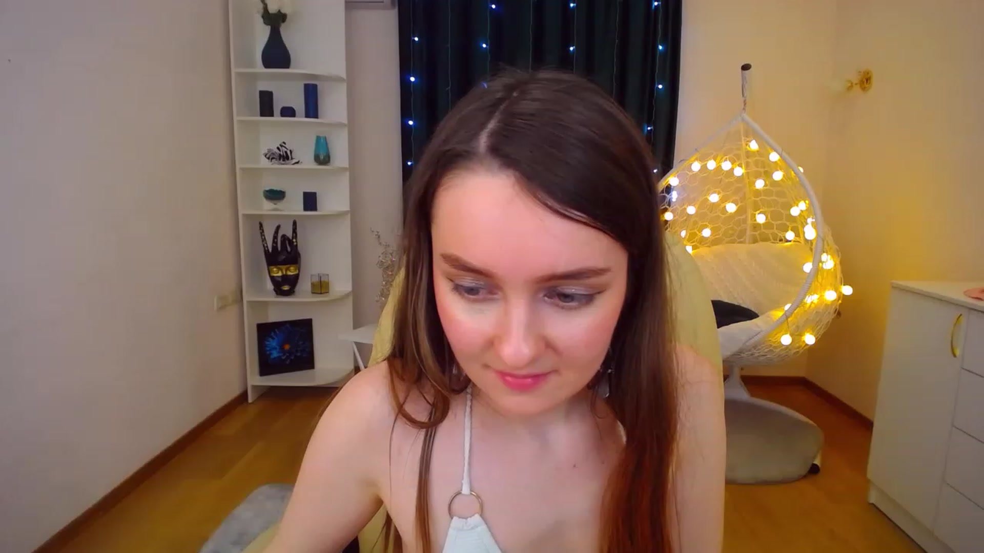 Gallery image thumbnail from OceanFeelss's myfreecams stream on, 12/26/2022, 16:59 image 9 of 20