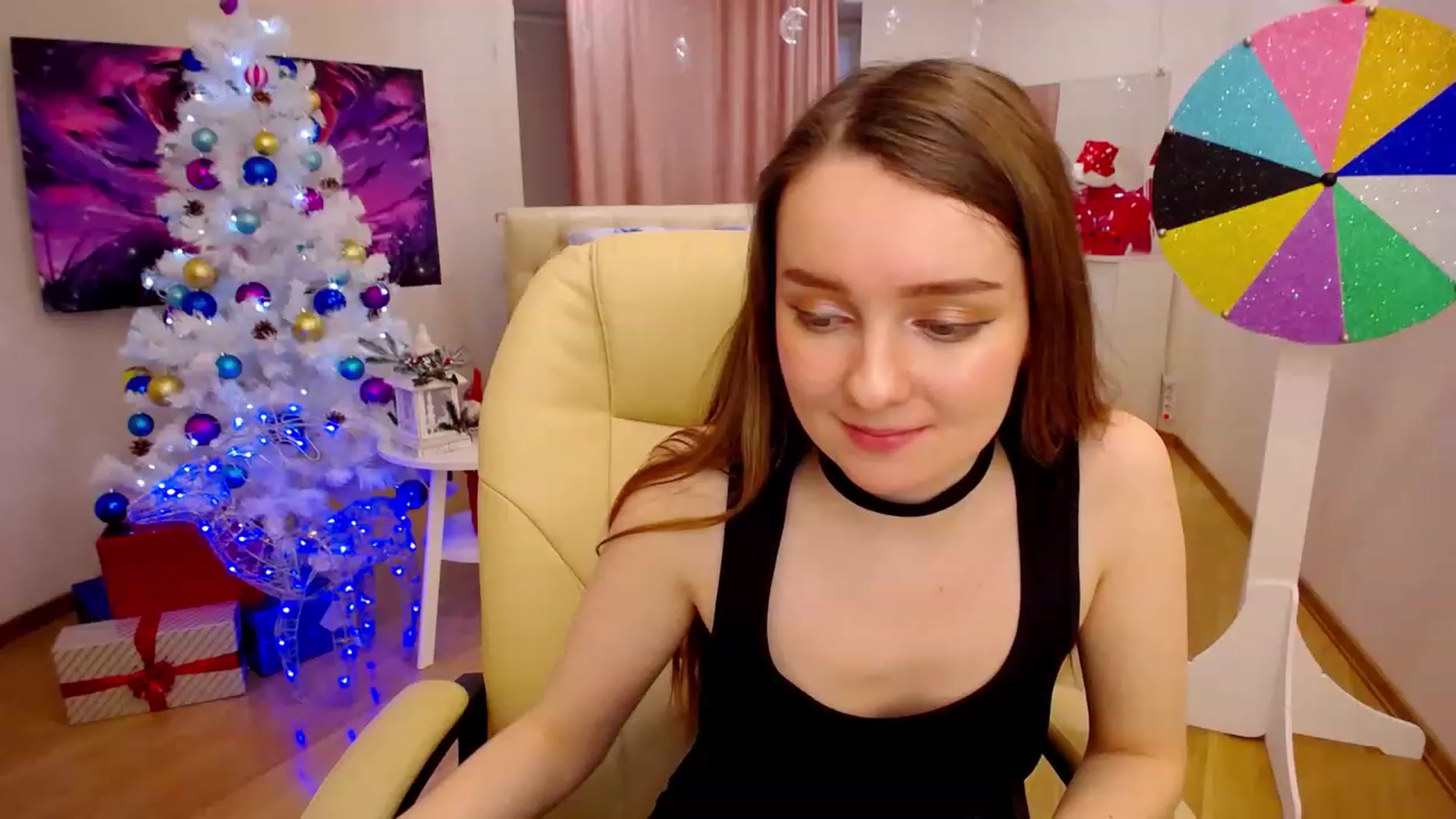 Gallery image thumbnail from OceanFeelss's myfreecams stream on, 12/27/2022, 06:32 image 4 of 20