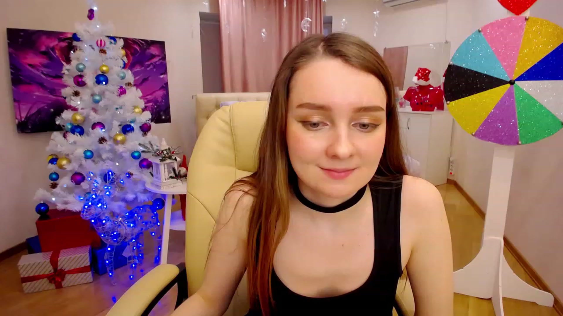 Gallery image thumbnail from OceanFeelss's myfreecams stream on, 12/27/2022, 06:32 image 10 of 20