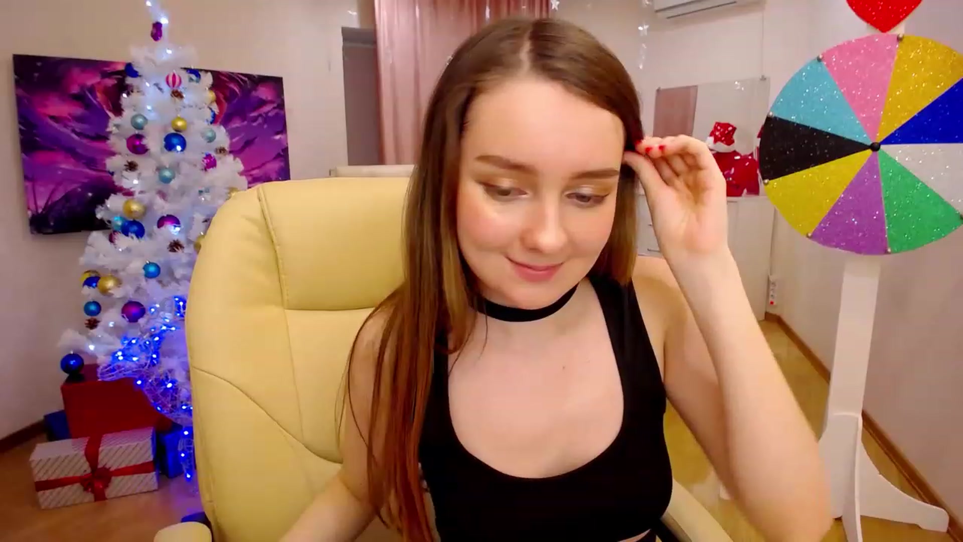 Gallery image thumbnail from OceanFeelss's myfreecams stream on, 12/27/2022, 06:32 image 7 of 20