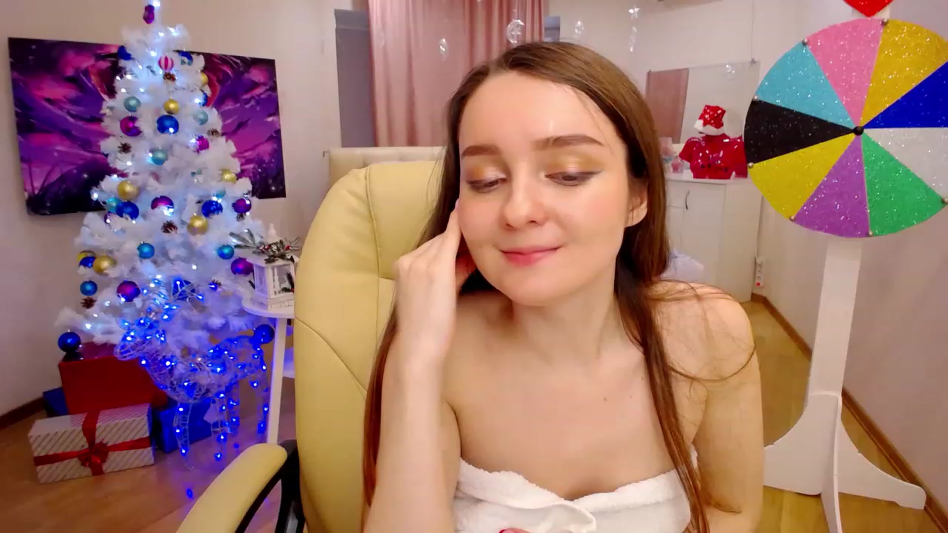 Gallery image thumbnail from OceanFeelss's myfreecams stream on, 12/27/2022, 07:49 image 9 of 20