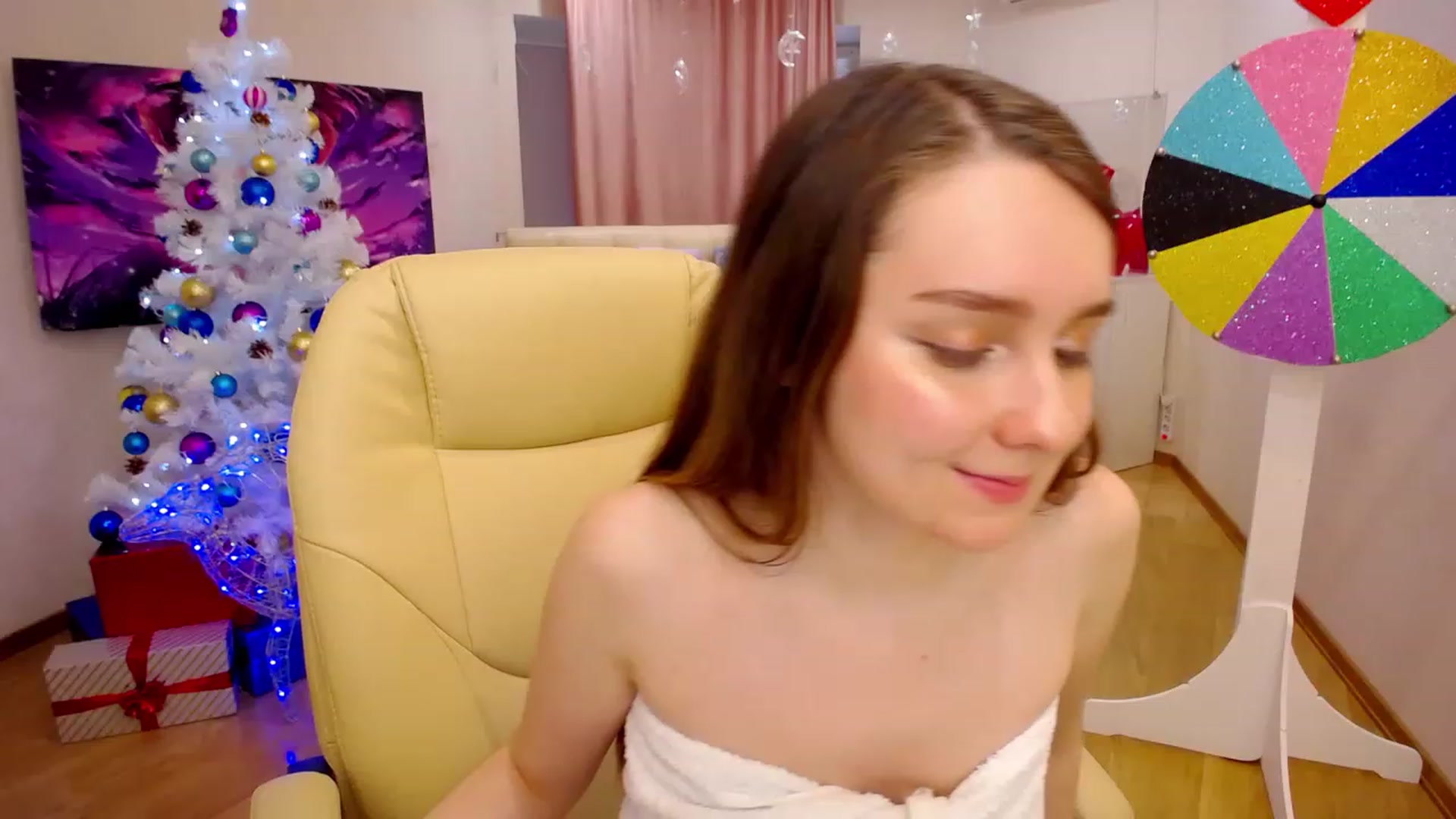 Gallery image thumbnail from OceanFeelss's myfreecams stream on, 12/27/2022, 07:49 image 5 of 20