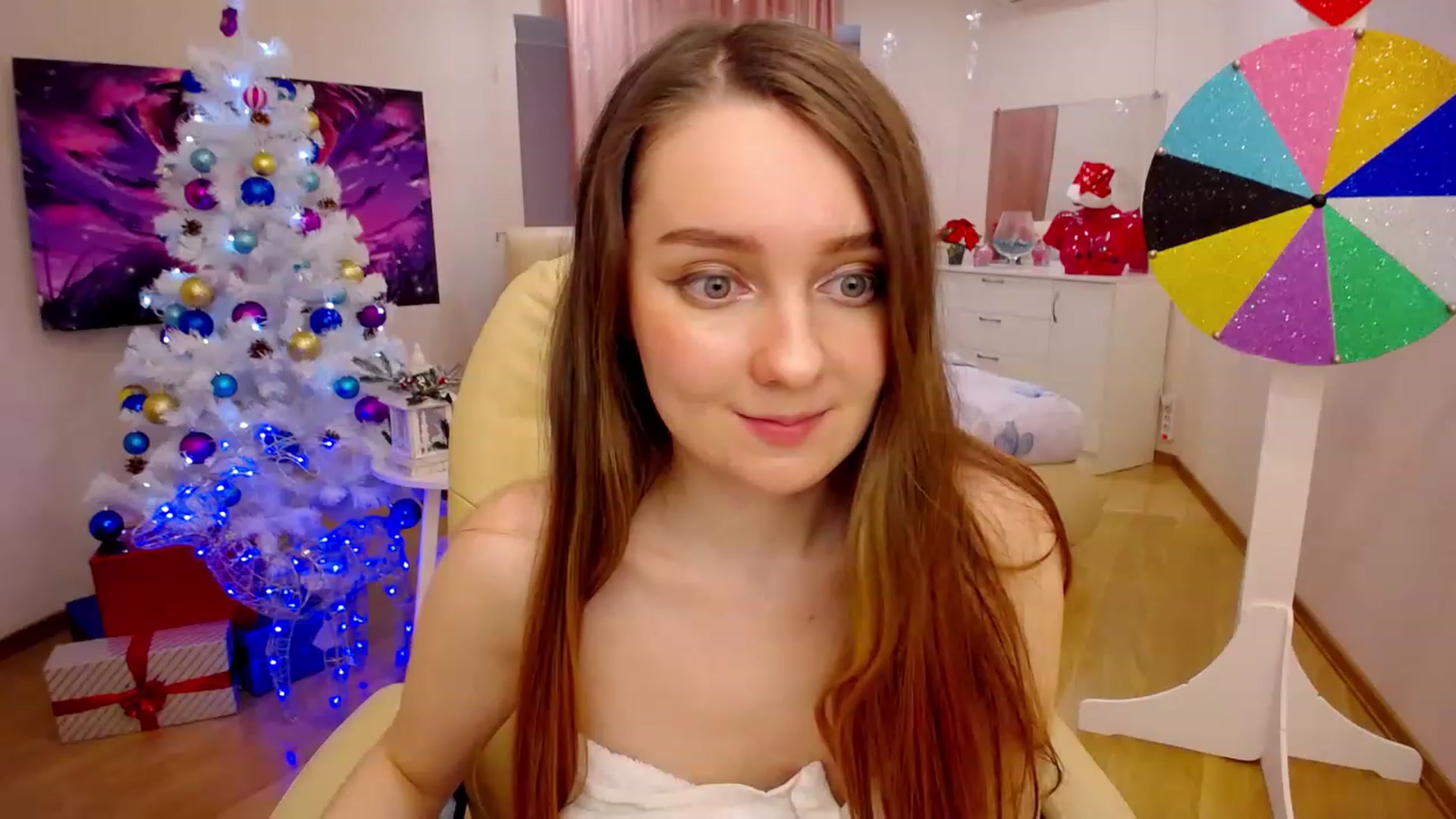 Gallery image thumbnail from OceanFeelss's myfreecams stream on, 12/27/2022, 07:49 image 7 of 20