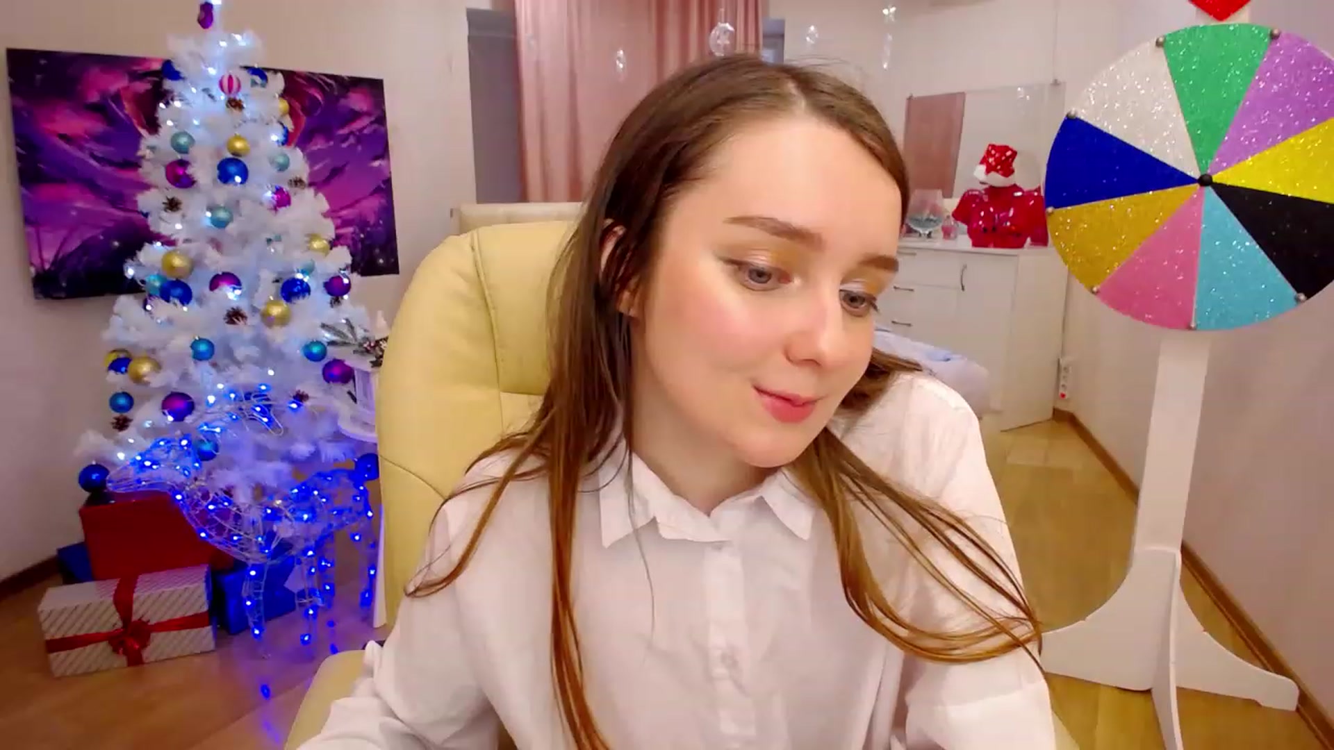 Gallery image thumbnail from OceanFeelss's myfreecams stream on, 12/27/2022, 09:54 image 8 of 20