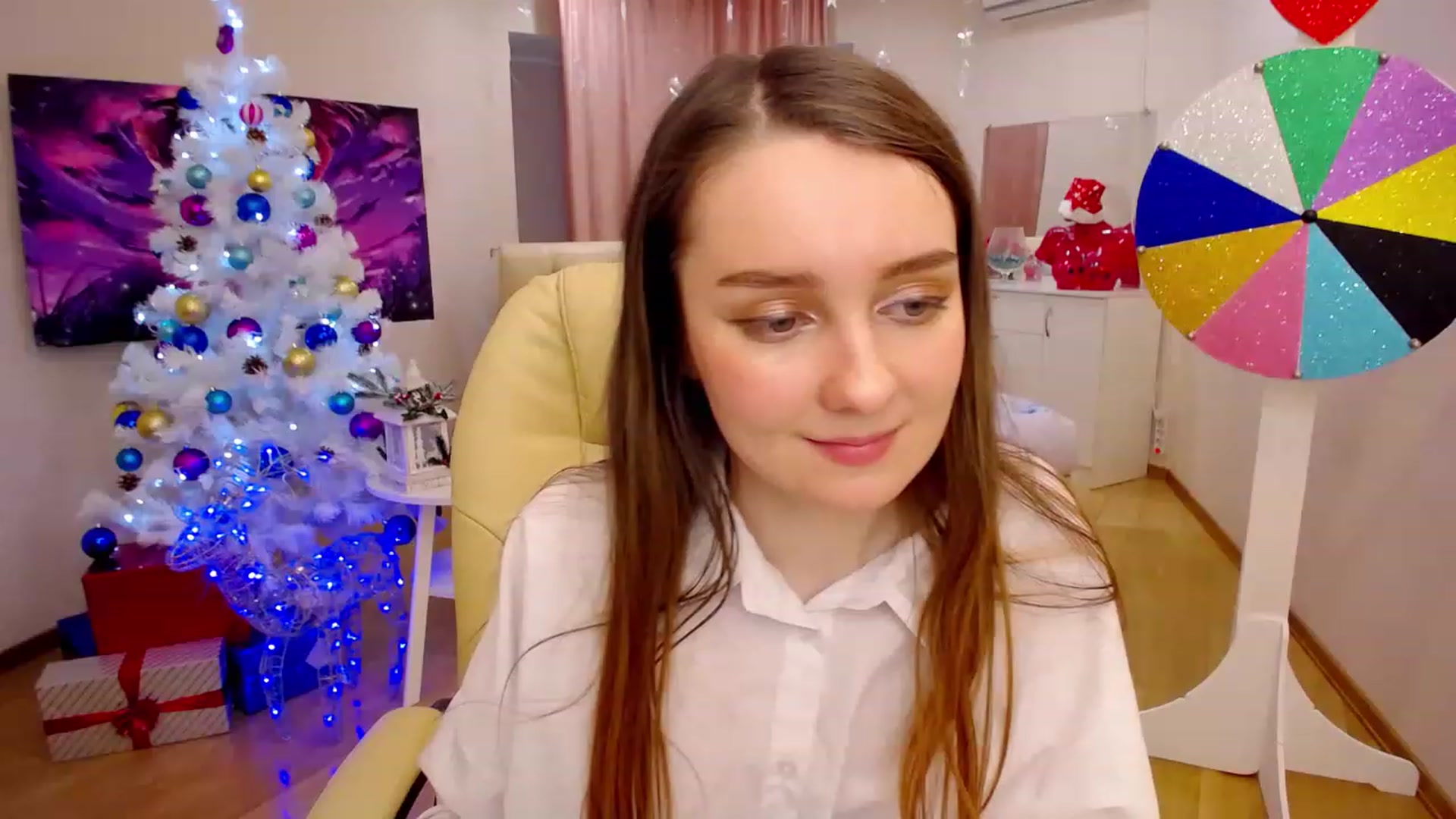 Gallery image thumbnail from OceanFeelss's myfreecams stream on, 12/27/2022, 09:54 image 20 of 20
