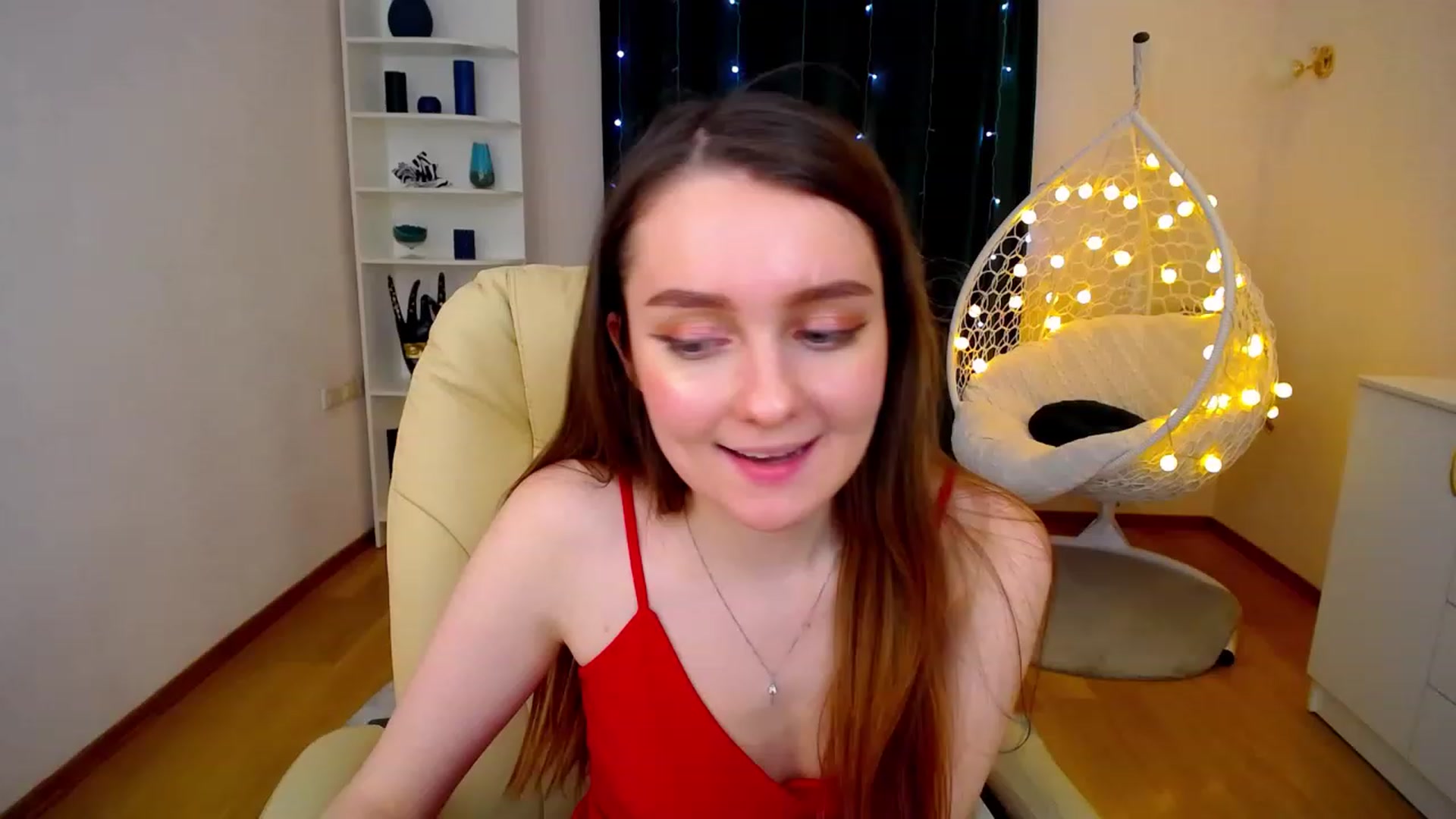 Gallery image thumbnail from OceanFeelss's myfreecams stream on, 12/28/2022, 09:27 image 2 of 20