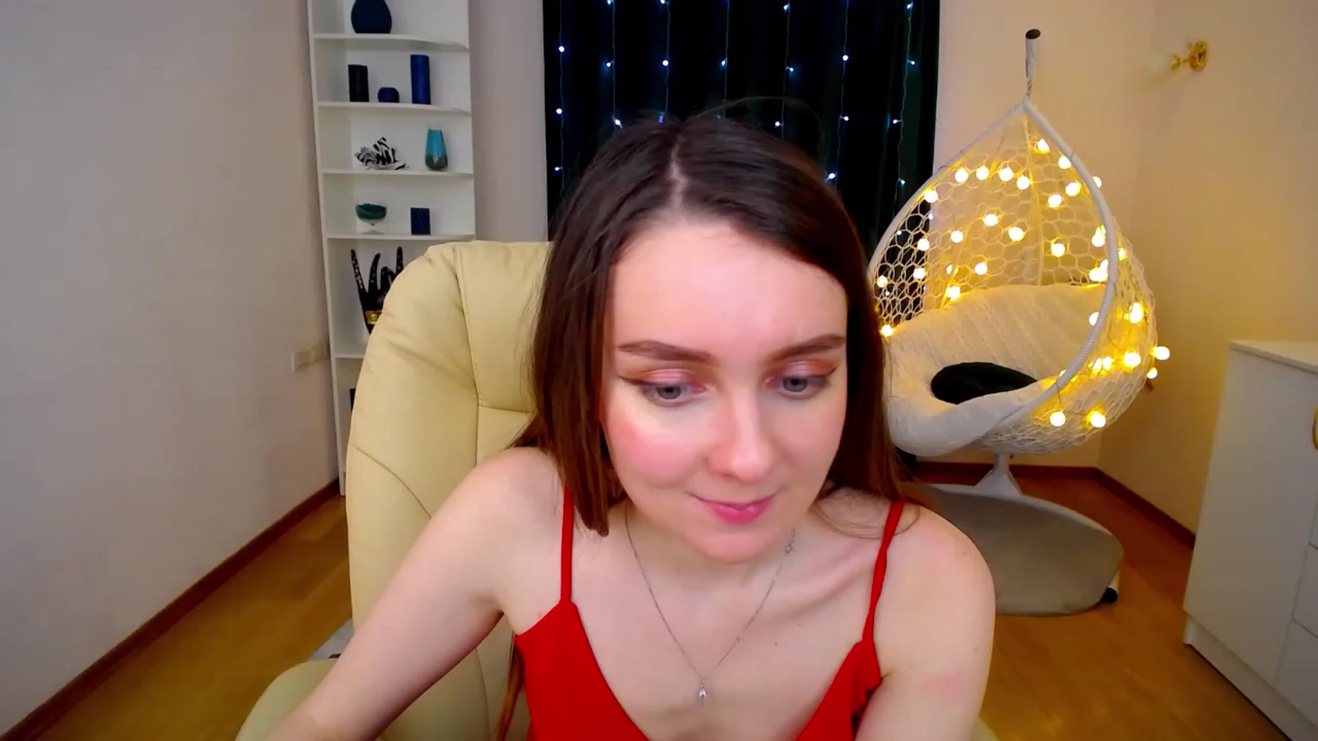 Gallery image thumbnail from OceanFeelss's myfreecams stream on, 12/28/2022, 09:27 image 5 of 20