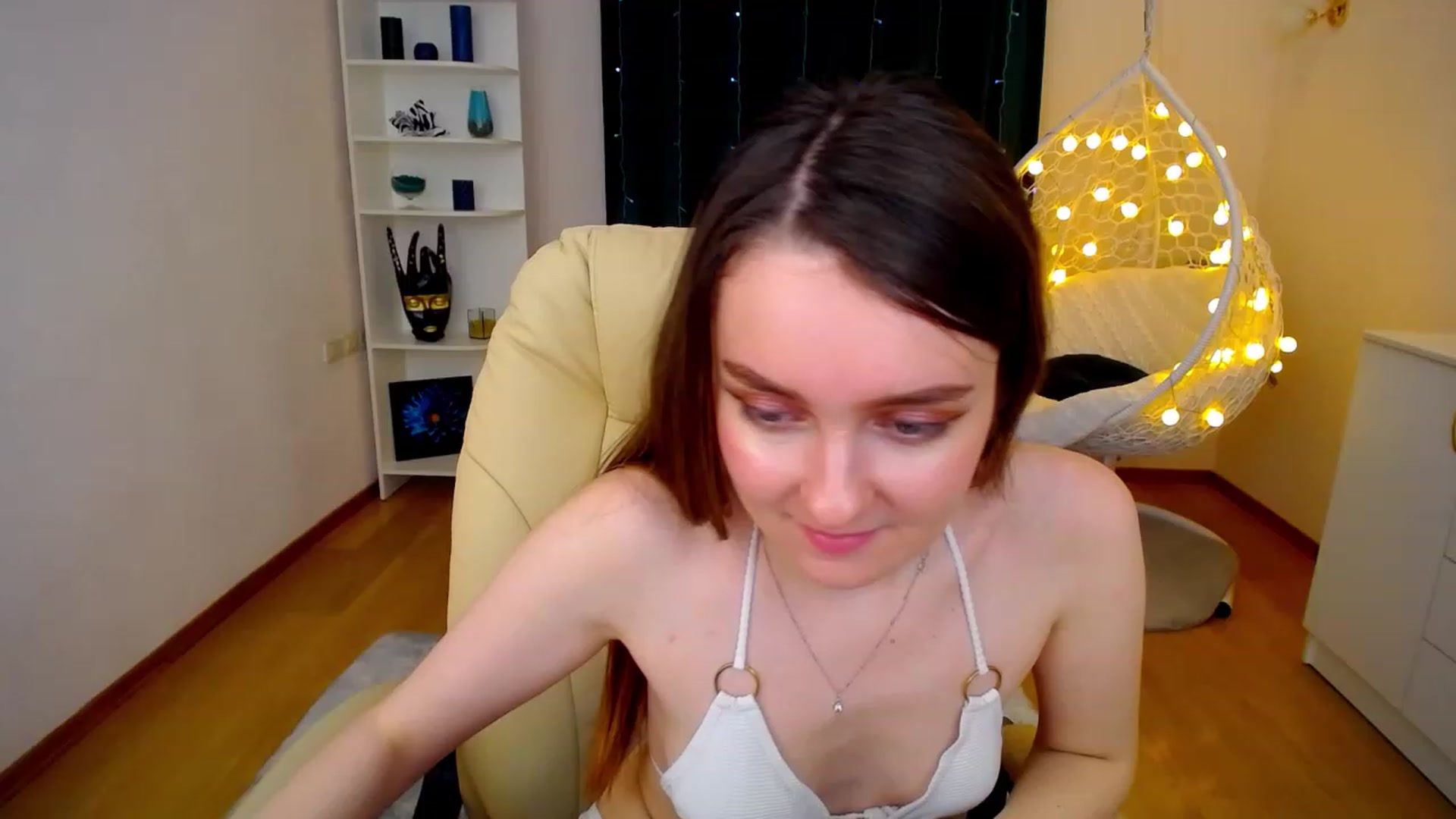 Gallery image thumbnail from OceanFeelss's myfreecams stream on, 12/28/2022, 09:27 image 17 of 20