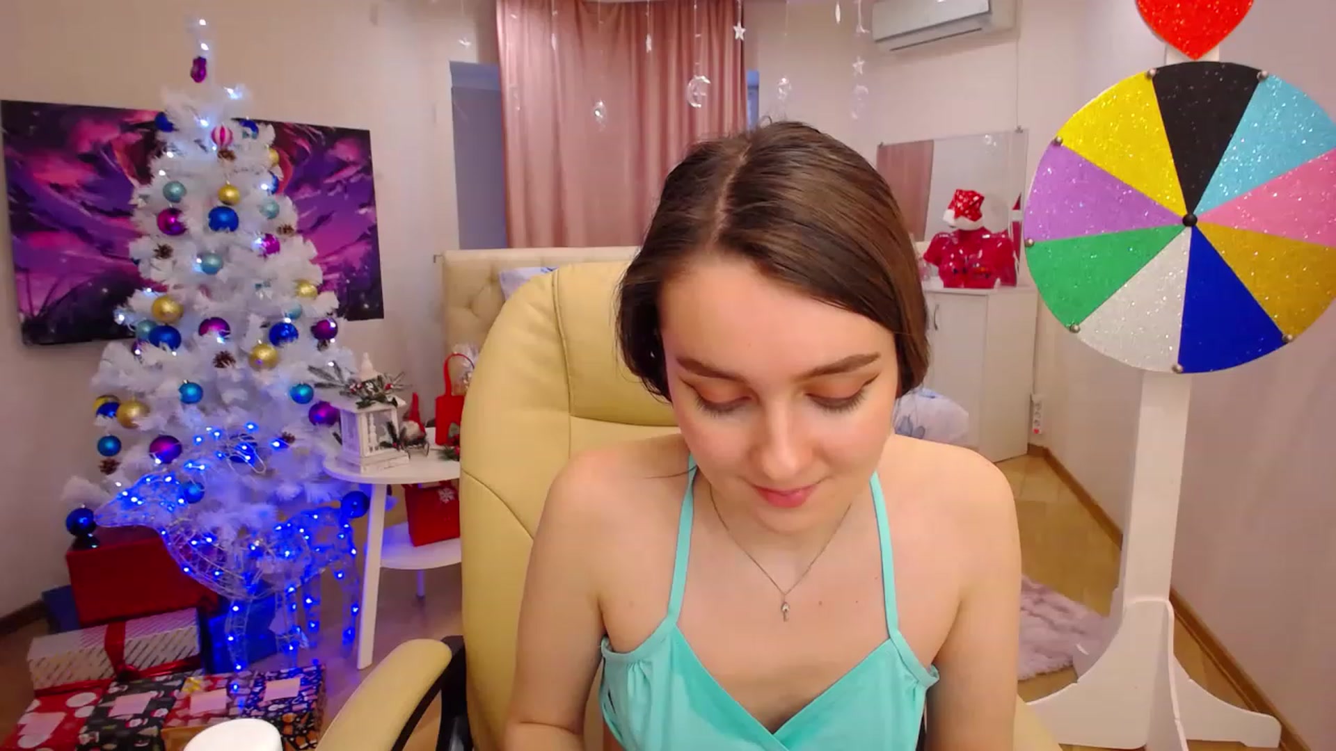 Gallery image thumbnail from OceanFeelss's myfreecams stream on, 12/29/2022, 07:57 image 4 of 20