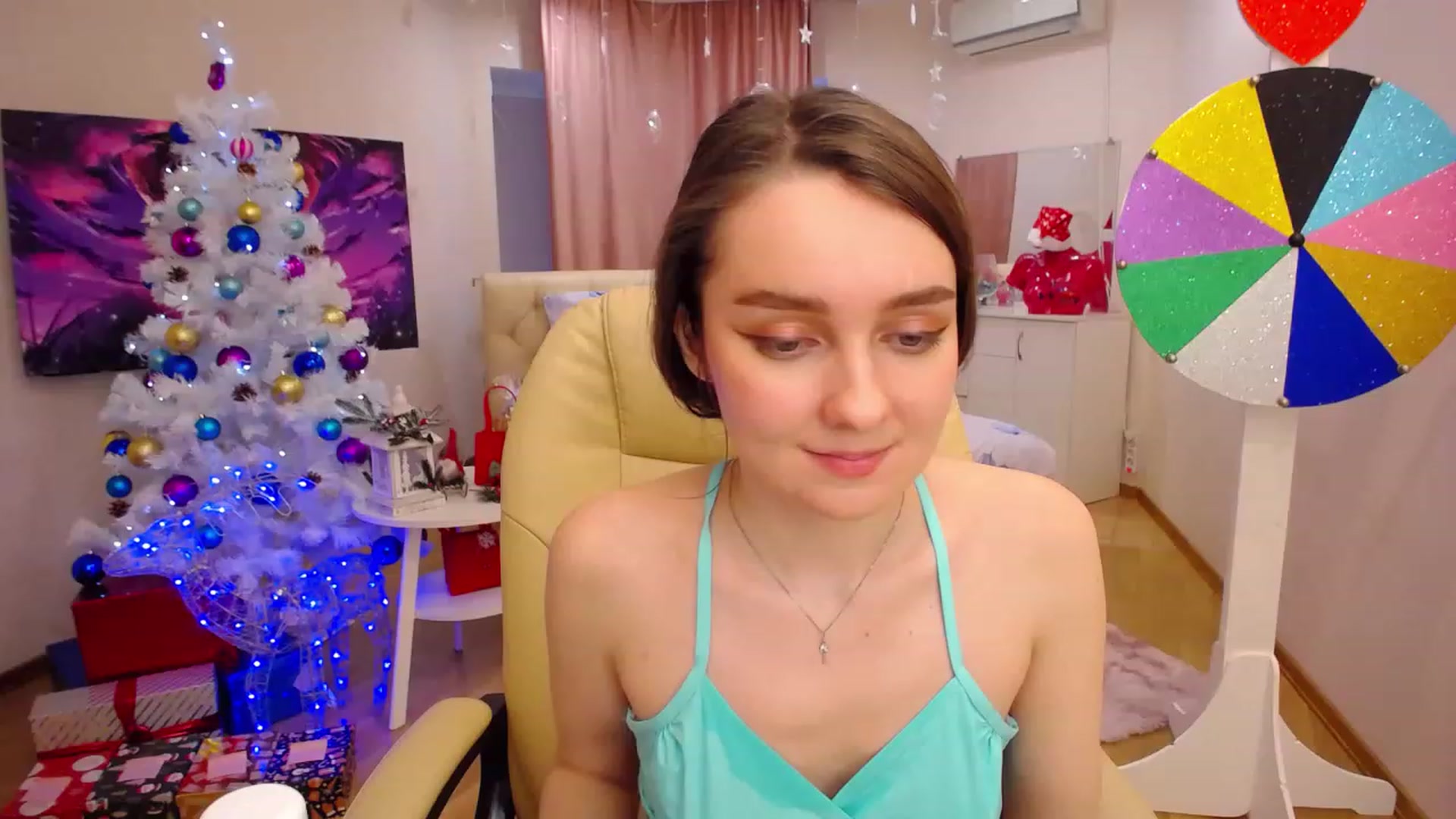 Gallery image thumbnail from OceanFeelss's myfreecams stream on, 12/29/2022, 07:57 image 6 of 20