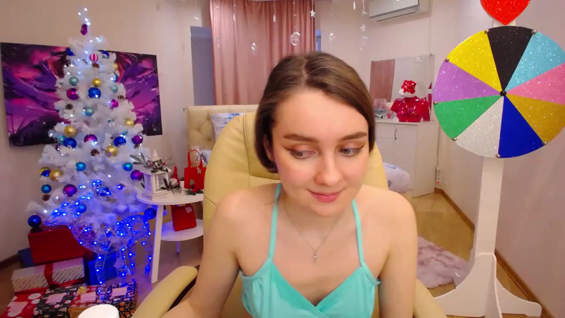 Gallery image thumbnail from OceanFeelss's myfreecams stream on, 12/29/2022, 07:57 image 8 of 20