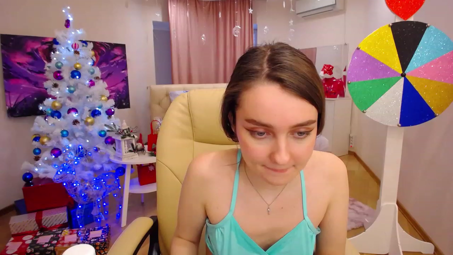 Gallery image thumbnail from OceanFeelss's myfreecams stream on, 12/29/2022, 07:57 image 5 of 20